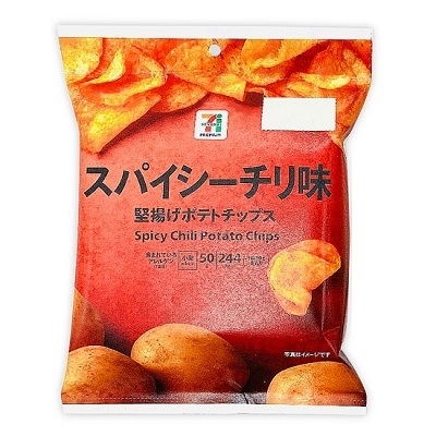 มันฝรั่งปรุงรสด้วยพริกไทยดำและกระเทียม 7-11 seven eleven spicy chili potato chips 50g