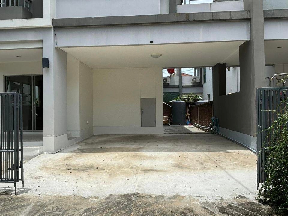 ขายด่วน บ้านแฝด2ชั้นเอโทลบาหลีบีช (N.1292)