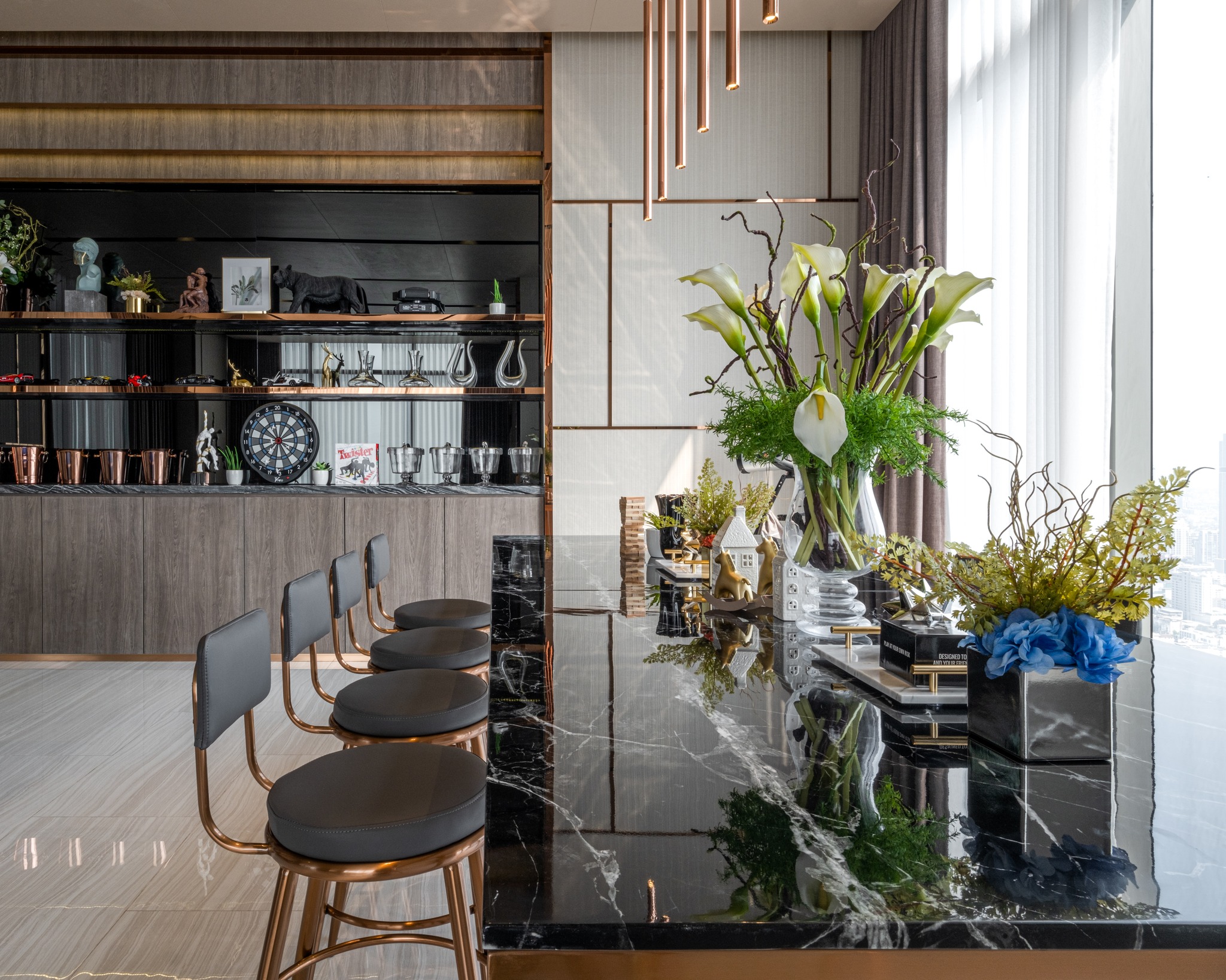 Cloud Thonglor–Phetchaburi Condominium Experience and prove for yourself the true value of location, luxury, and lifestyle — a high-end condominium offering over 4,000 sq.m. of full-facility common areas, the most comprehensive in this district.