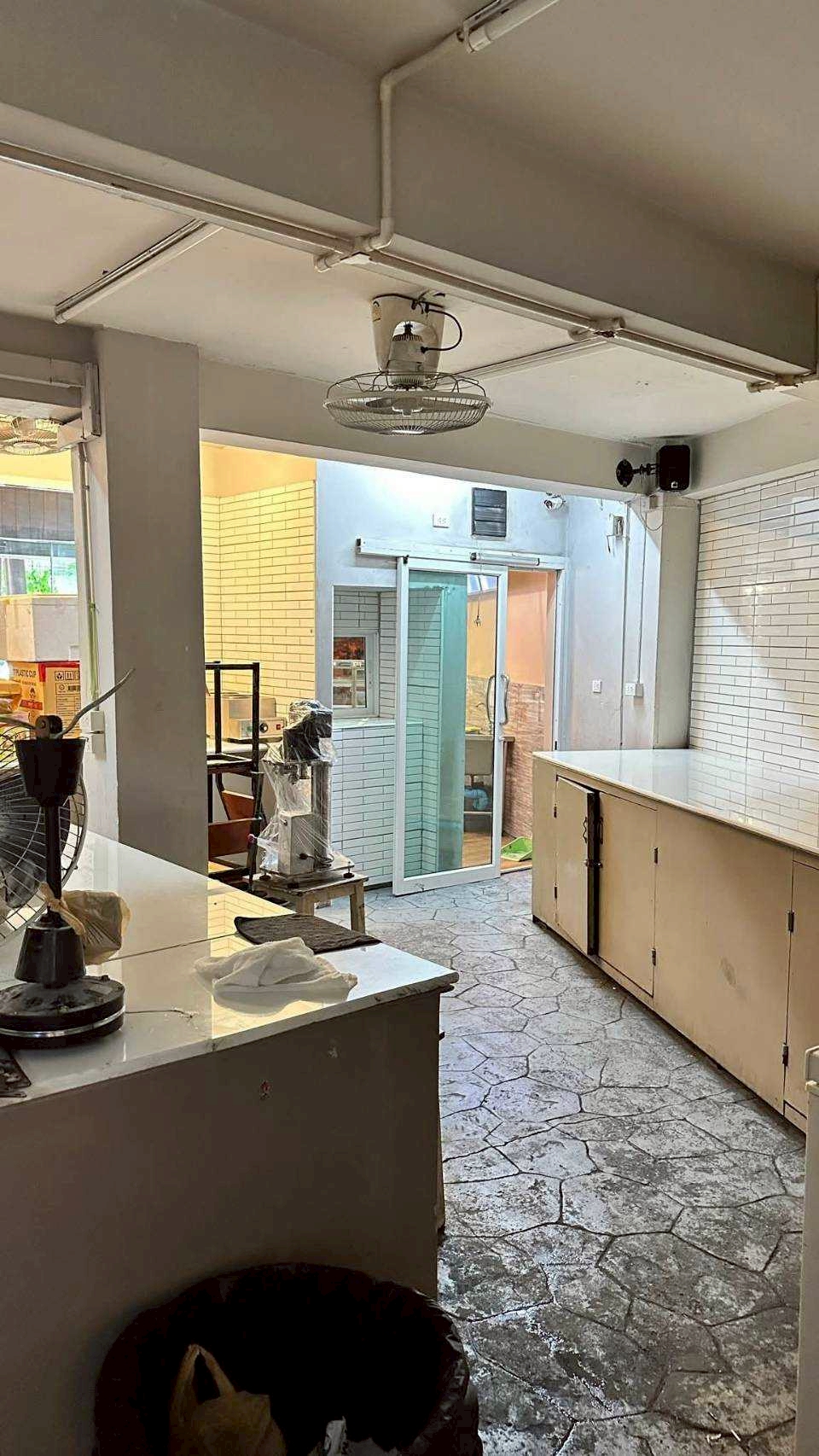 ให้เช่าอาคารพาณิชย์อุดมสุข 4 ชั้น 3คูหา ใกล้BTSบางจาก (N.1863)