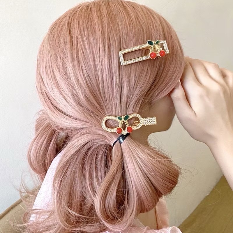 กิ๊บติดผมเพชร งานกิ๊บปากเป็ด รุ่นพิเศษ แพ็คคู่ สินค้าพร้อมส่ง