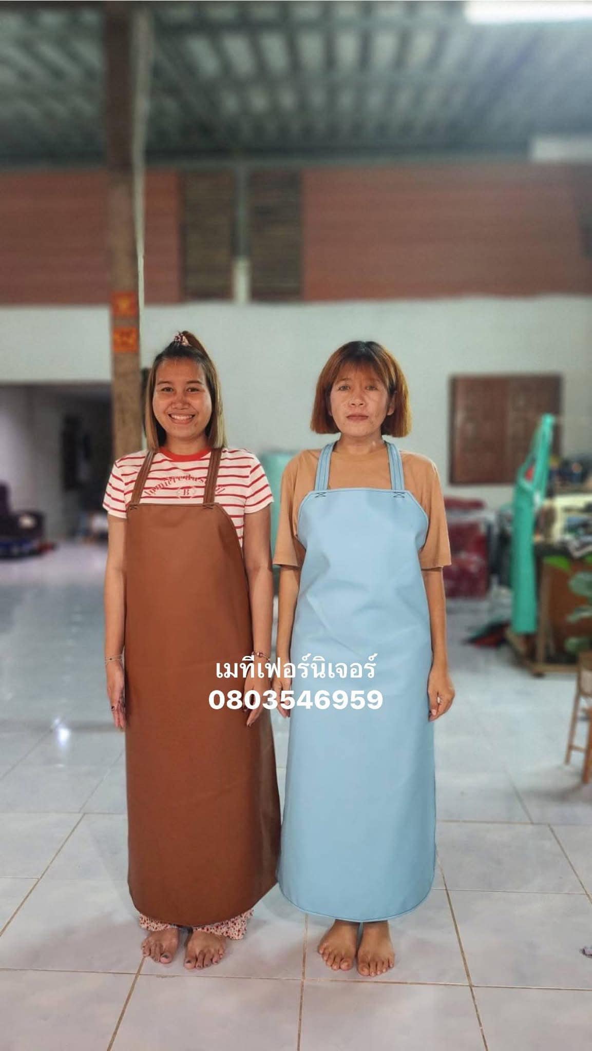 ผ้ากันเปื้อนหนัง PVC กันน้ำ 100% แบบสายหนังคล้องคอ (พร้อมส่ง) #คละสี