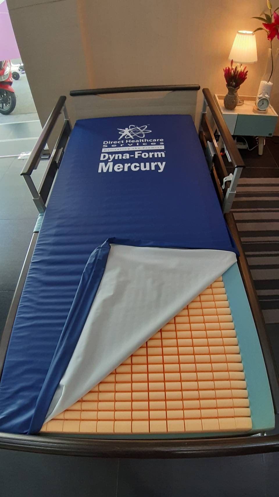 ที่นอนโฟมป้องกันแผลกดทับ MERCURY รุ่นหนา 15 ซม. (Mercury Polyurethane Foam) แบรนด์จากประเทศอังกฤษ