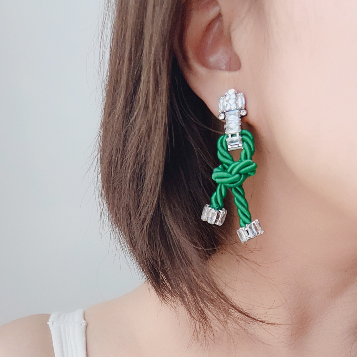 Knot earrings ต่างหูเชือก สีเขียว ต่างหูคลิป ก้านเงินแท้ น้ำหนักเบา UA1003-02 Unreasonable Accessories