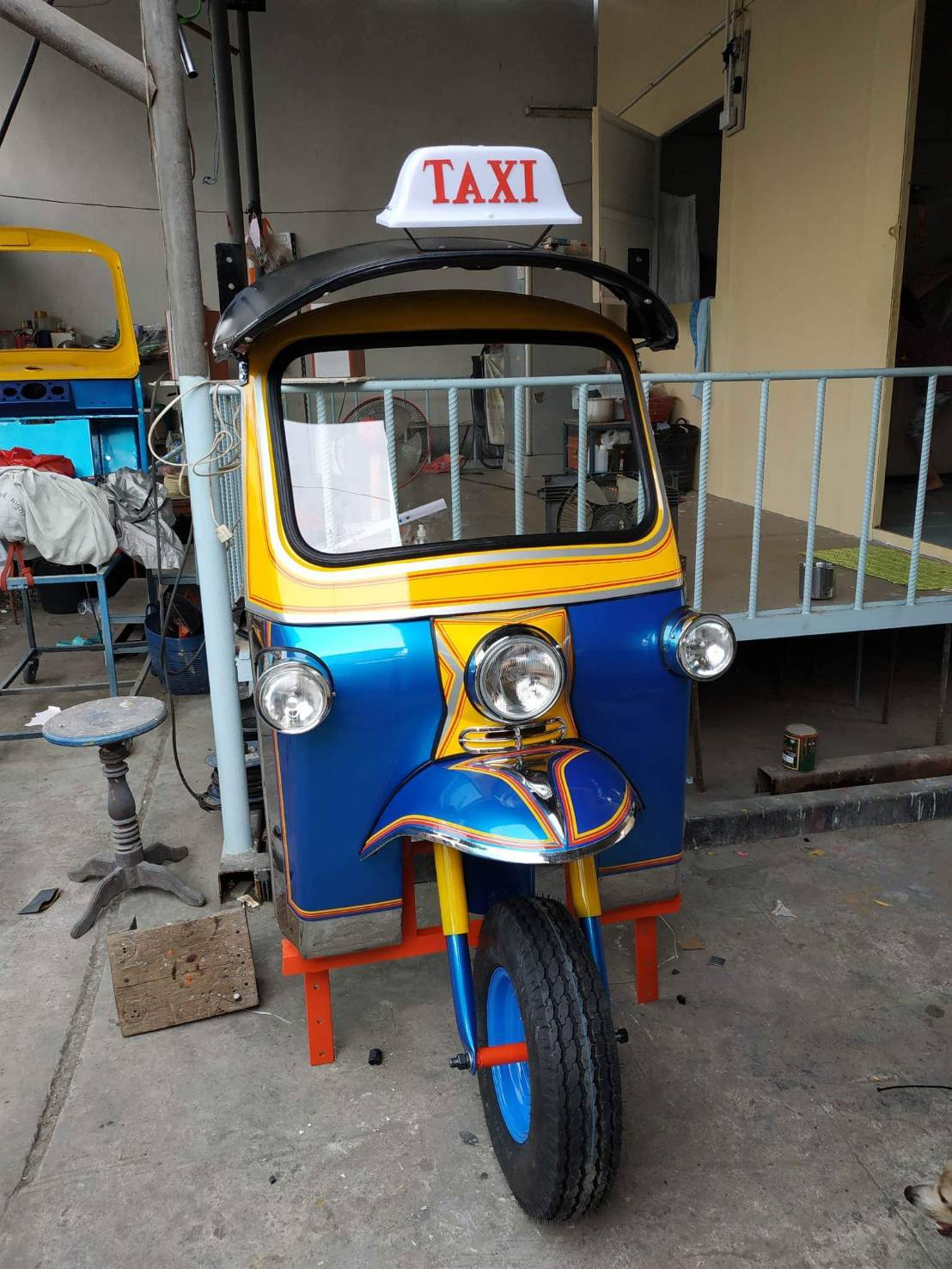 Front cut TukTuk