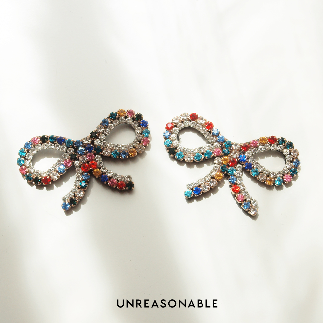 ต่างหูโบว์ Multi Color ต่างหูคลิป ต่างหูก้านเงินแท้ น้ำหนักเบา UA0924-01 Unreasonable Accessories