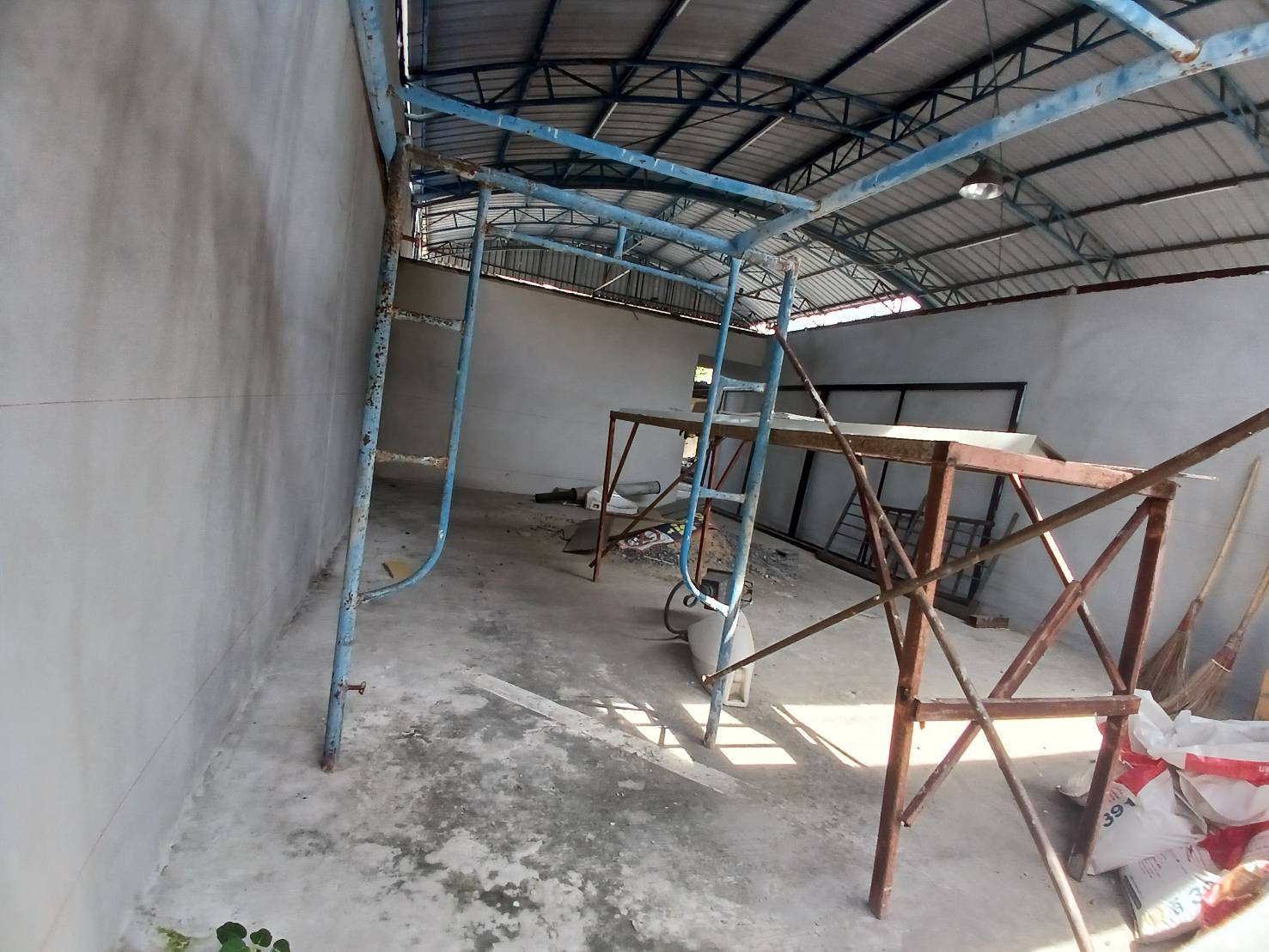 ให้เช่าโกดังซอยสุขุมวิท105 พื้นที่ 50 ตรว. โกดังลาซาล (N.1020)