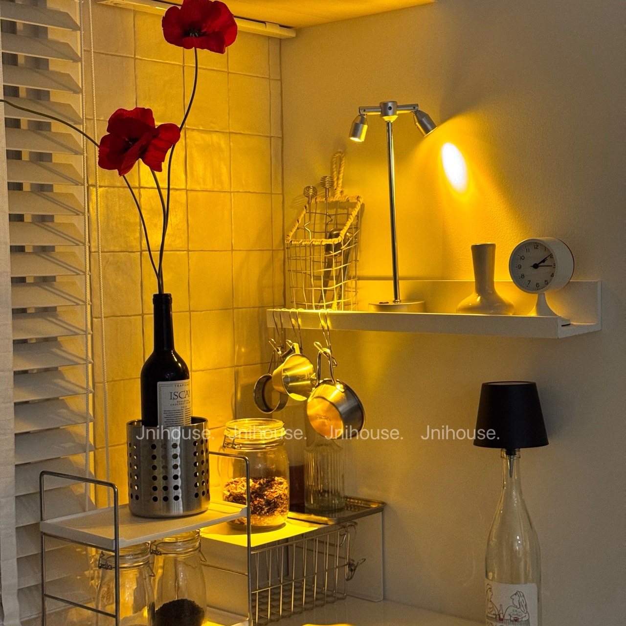 [พร้อมส่ง] Jnihouse : Adjustable LED Lamp โคมไฟตั้งโต๊ะ