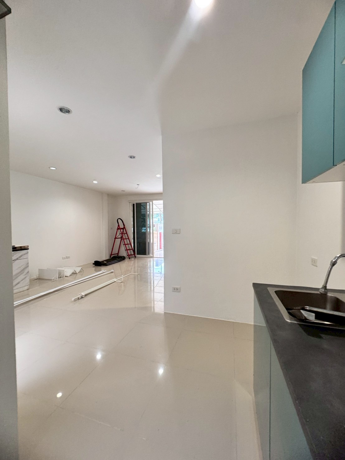 ขายทาวน์โฮม หมู่บ้านดิเอ็กซ์คลูซีฟ พัฒนาการ44 (The Exclusive-Pattanakarn44) ใกล้ APL หัวหมาก (N.1915)