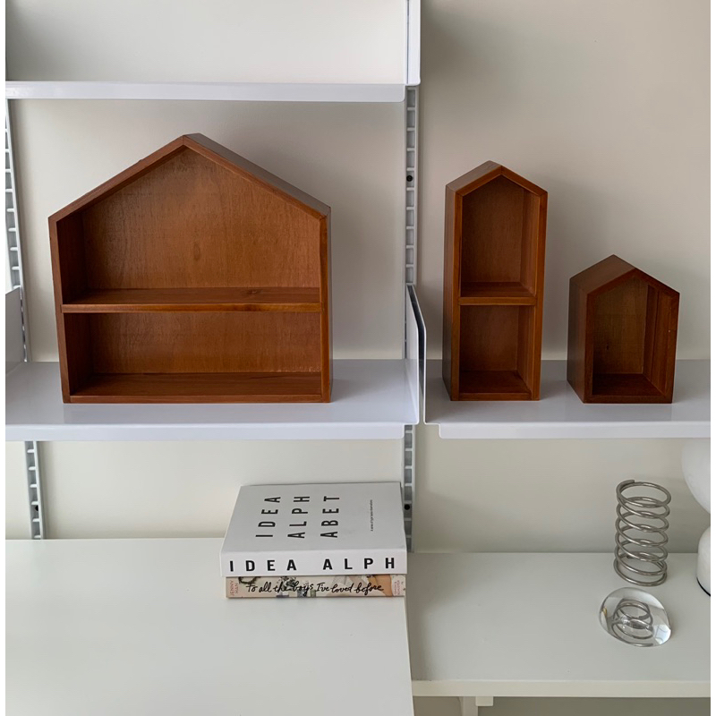 [พร้อมส่ง] Jnihouse : ชั้นไม้วางของ ชั้นวางหนังสือไม้ ชั้นวางของทรงบ้าน