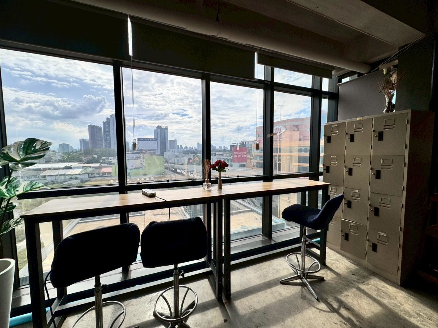 ให้เช่าพื้นที่สำนักงาน ชั้น 5 อาคารโล่งสวย เหมาะทำธุรกิจ ติดถนนรามคำแหง (N.1923)