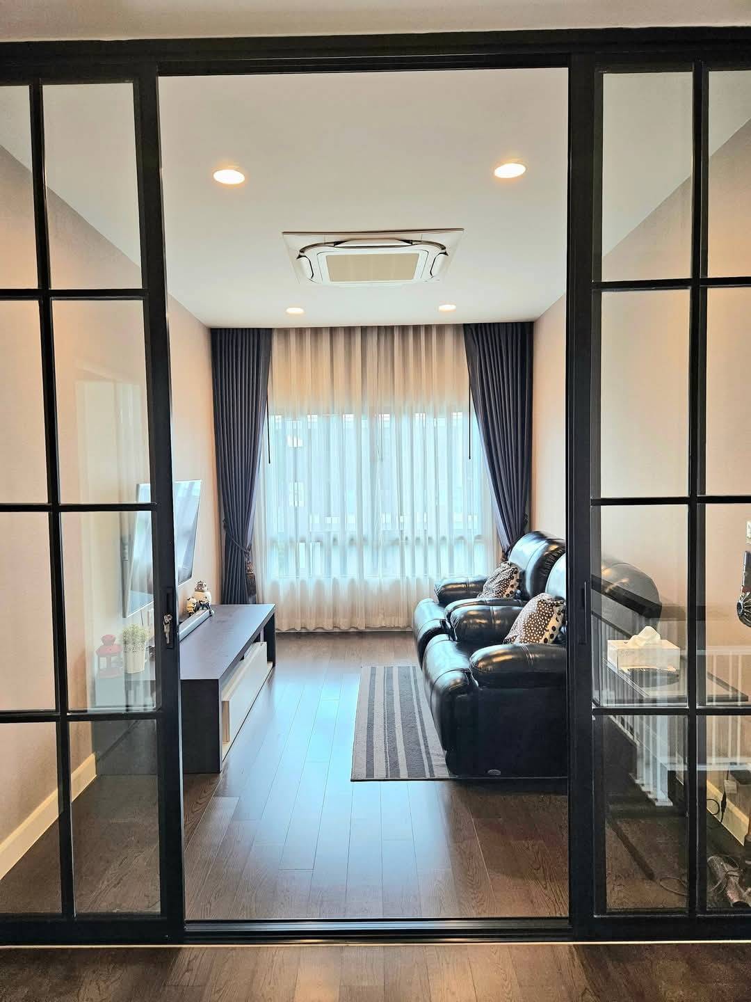 ขายบ้านเดี่ยว 𝟮 ชั้นหมู่บ้านเศรษฐสิริพัฒนาการ บ้านสวยพร้อมอยู่ (N.1565)