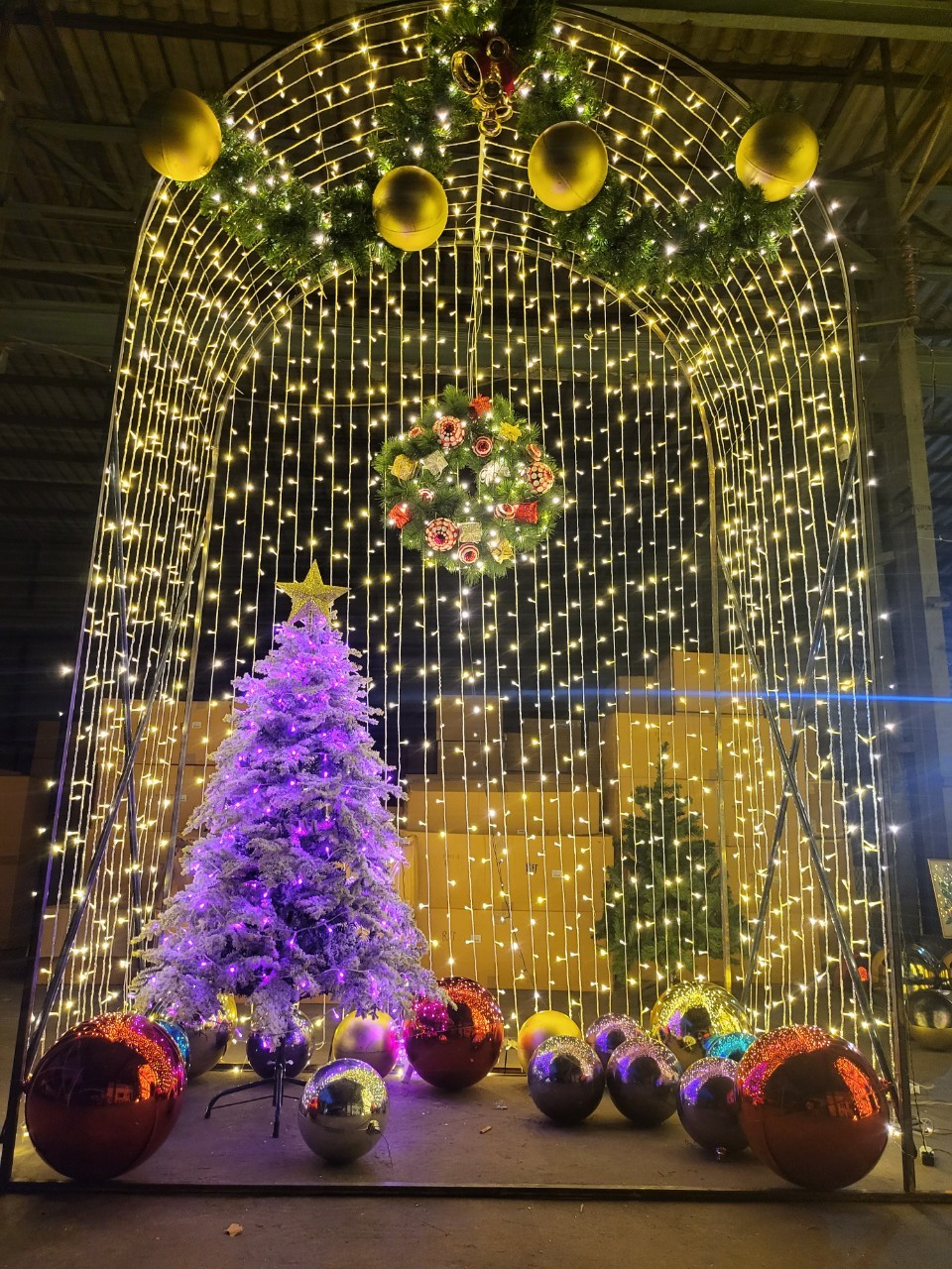 ให้เช่าซุ้มอุโมงค์ไฟประดับ "งานเลี้ยงคริสต์มาส"