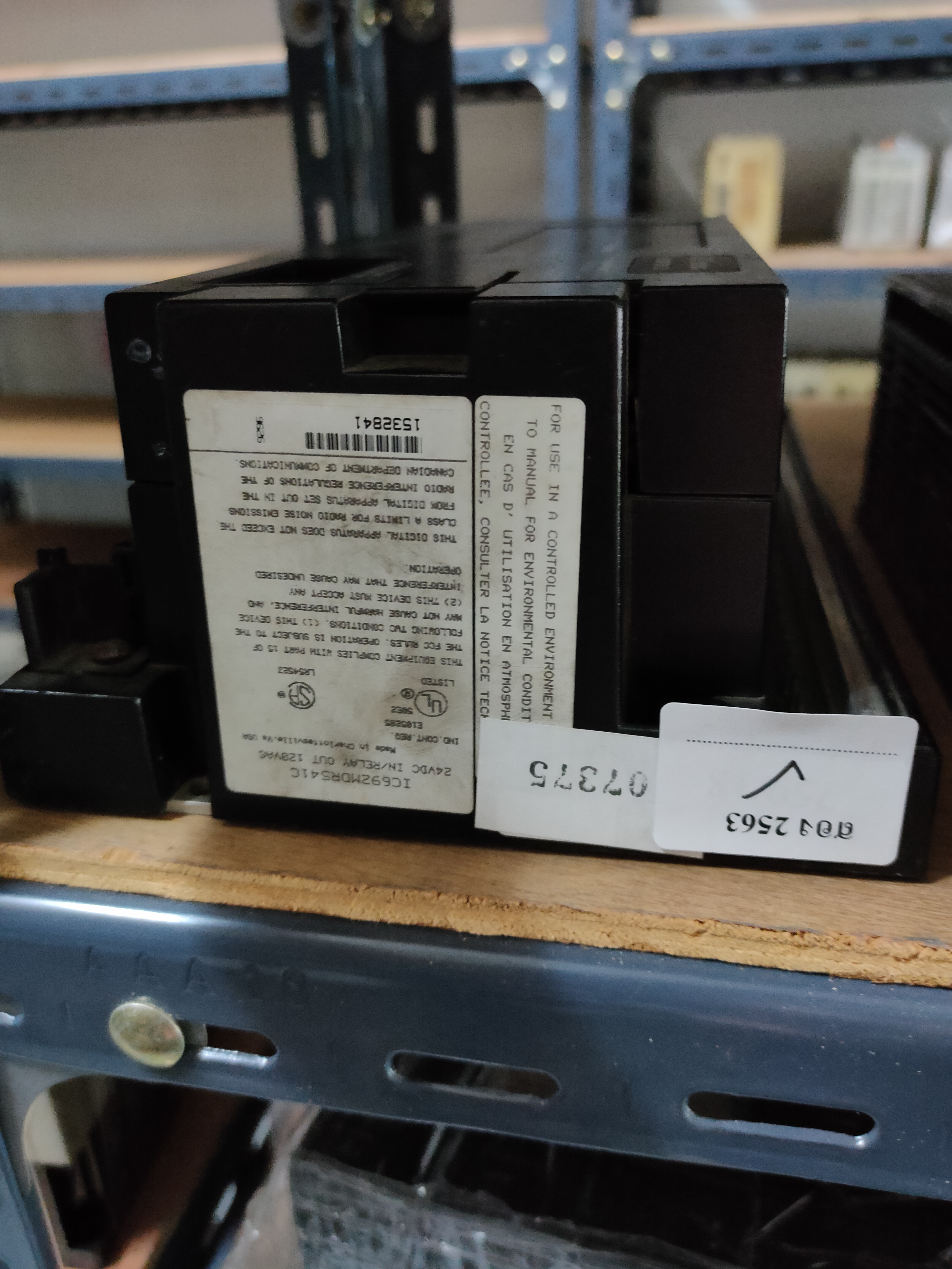 PLC " GE FANUC " MODEL : IC692MDR541C