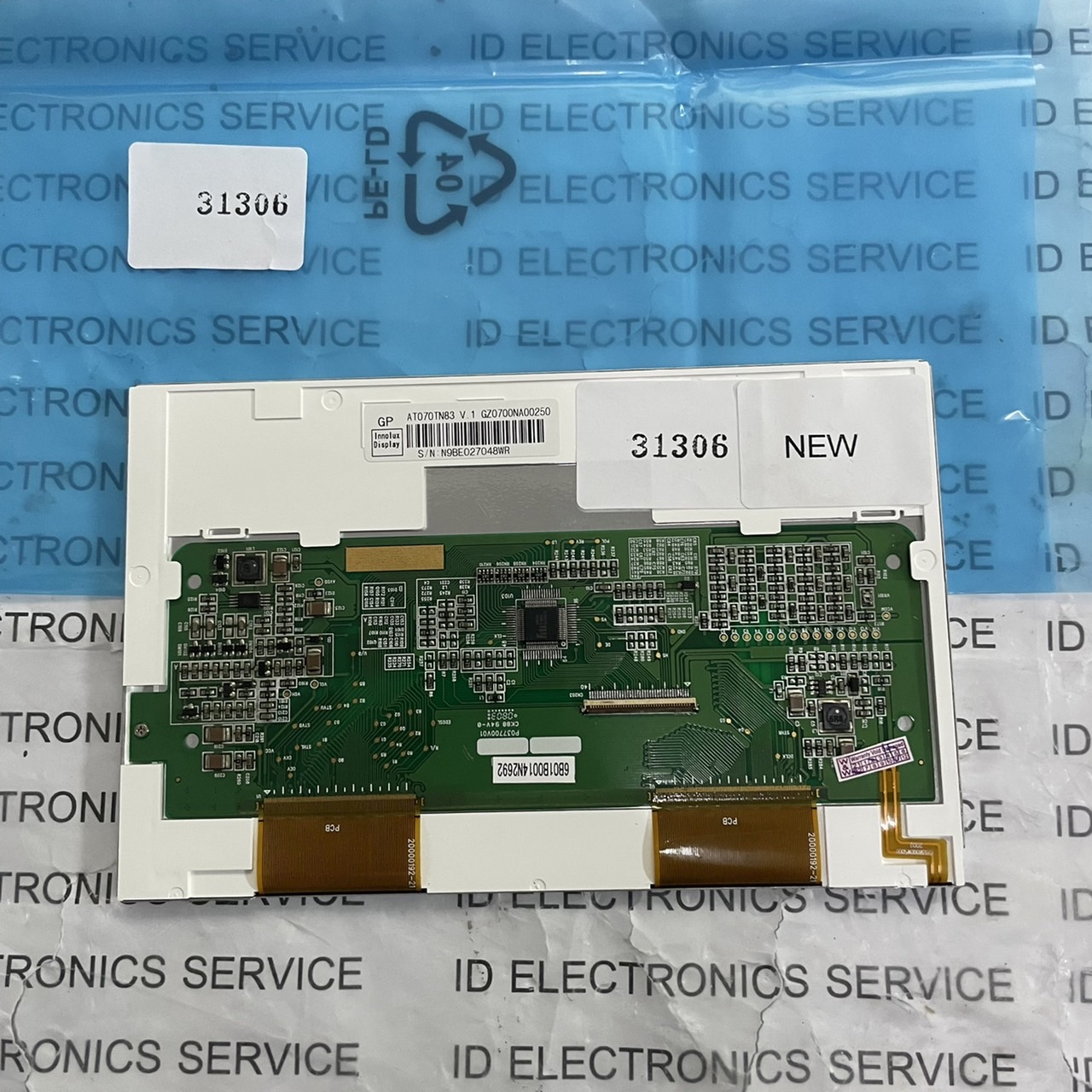 LCD PANEL " AUO " MODEL : AT070TN83 V.1