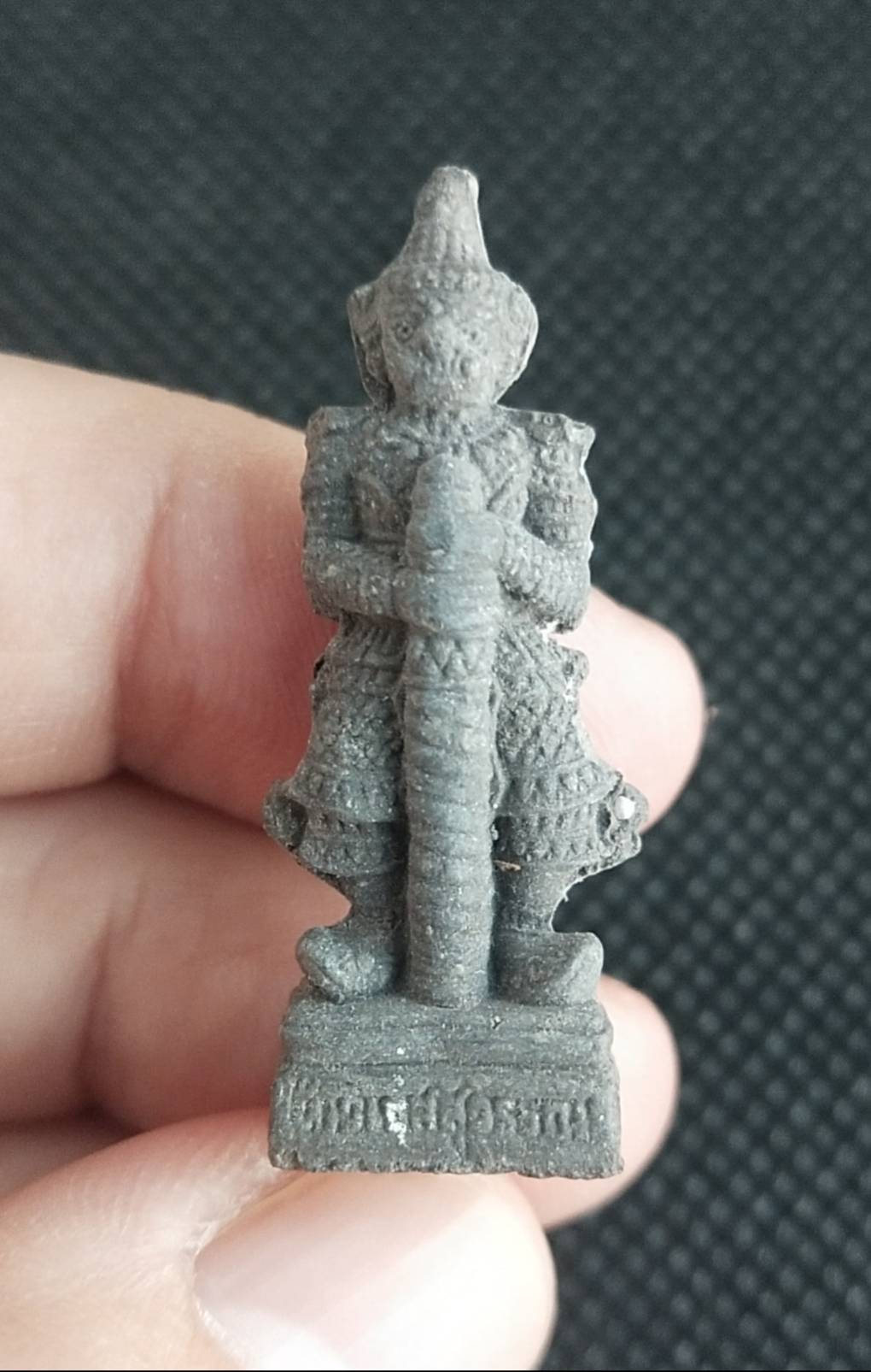 ท้าวเวสสุวรรณ รุ่นแรก เนื้อผงตะเคียน หลวงพ่อพูล วัดไผ่ล้อม ปี 2547