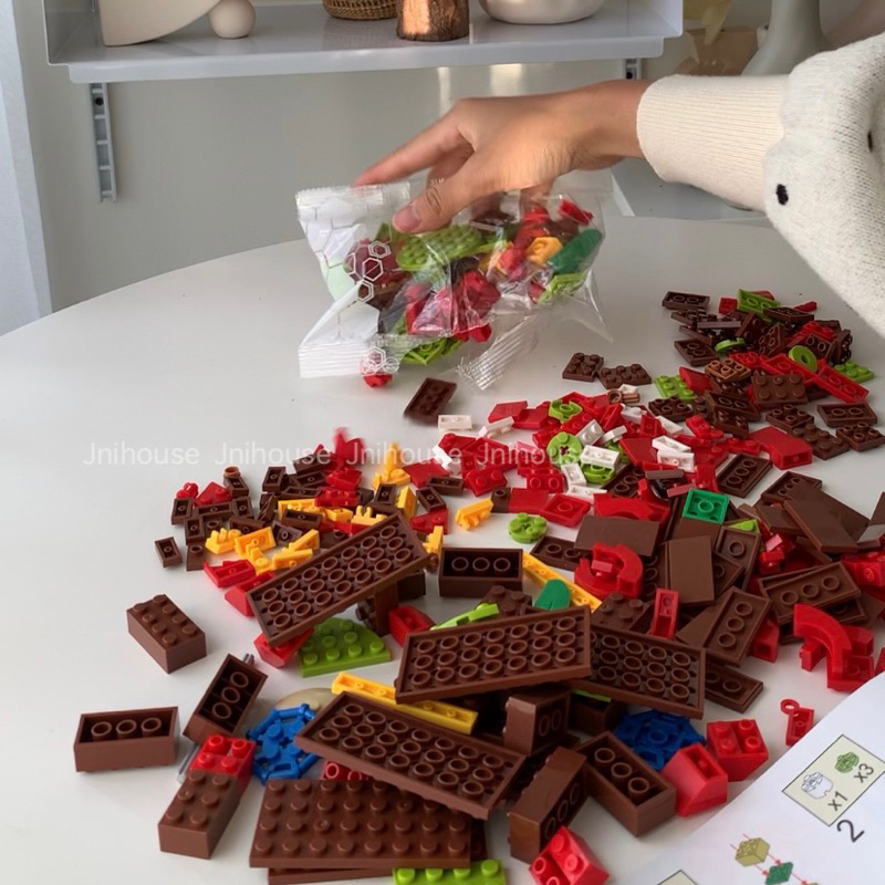 [พร้อมส่ง] Jnihouse : Red Flower Bricks ตัวต่อดอกไม้สีแดง