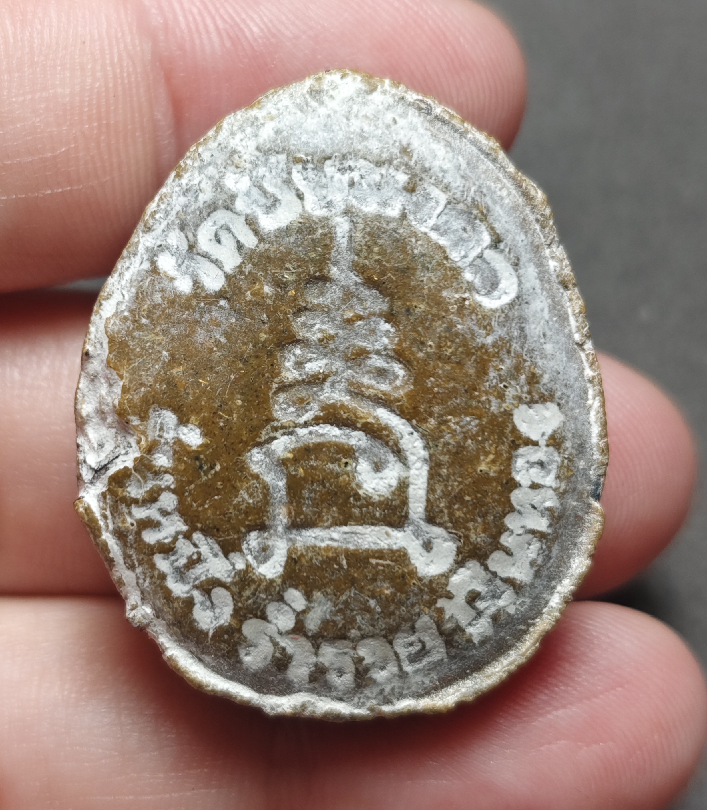 พระปิดตา เนื้อผงเกสร รุ่นแรก วัดชัยมงคล ปี 2522 ตะกรุดเงิน9ดอก (มีผงตะไบทองคำ)