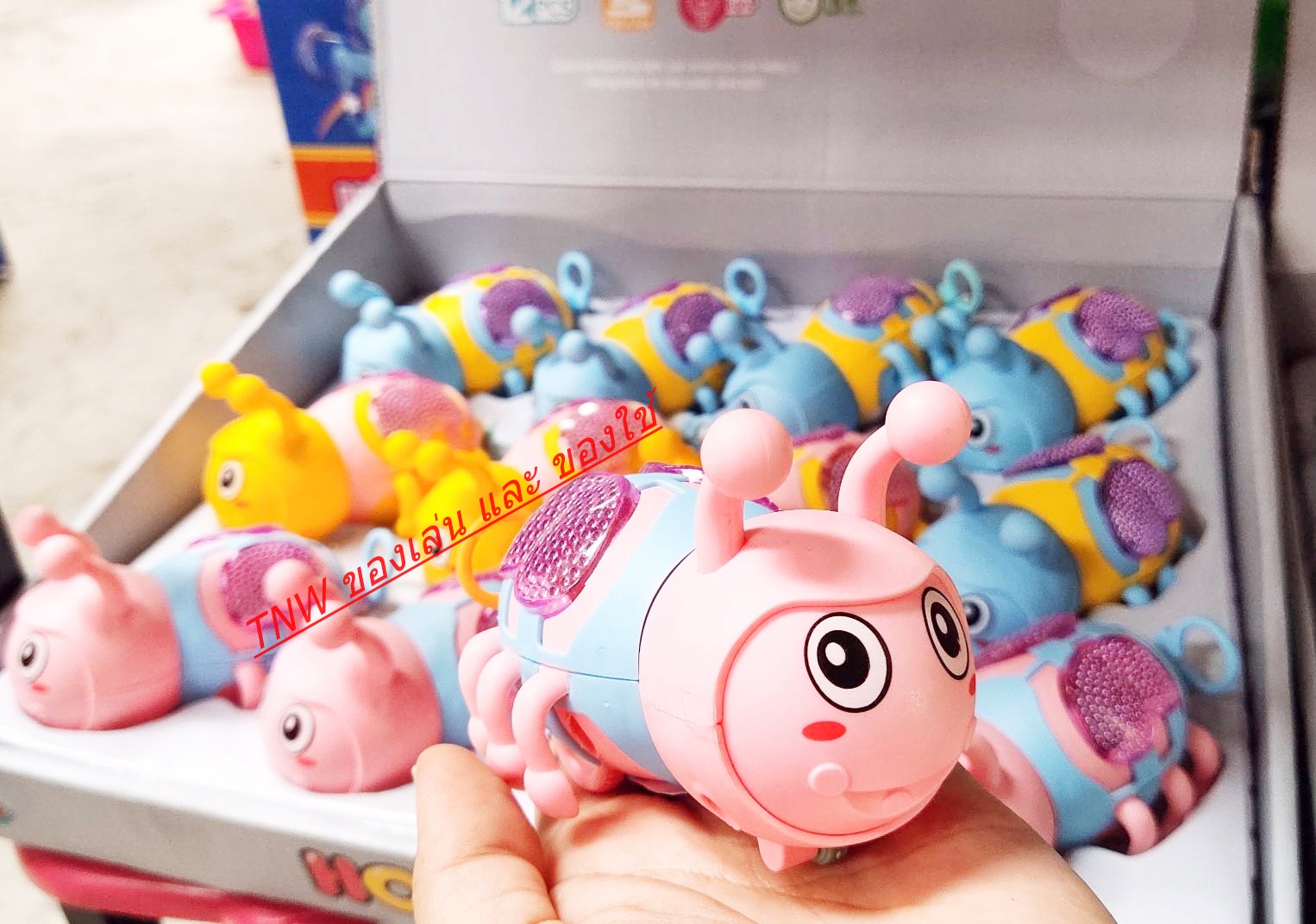ของเล่นไขลาน ไขลานผึ้งน้อย ของเล่นไขลานดึงเชือกแล้ววิ่งได้ ของเล่นเด็ก คละสี