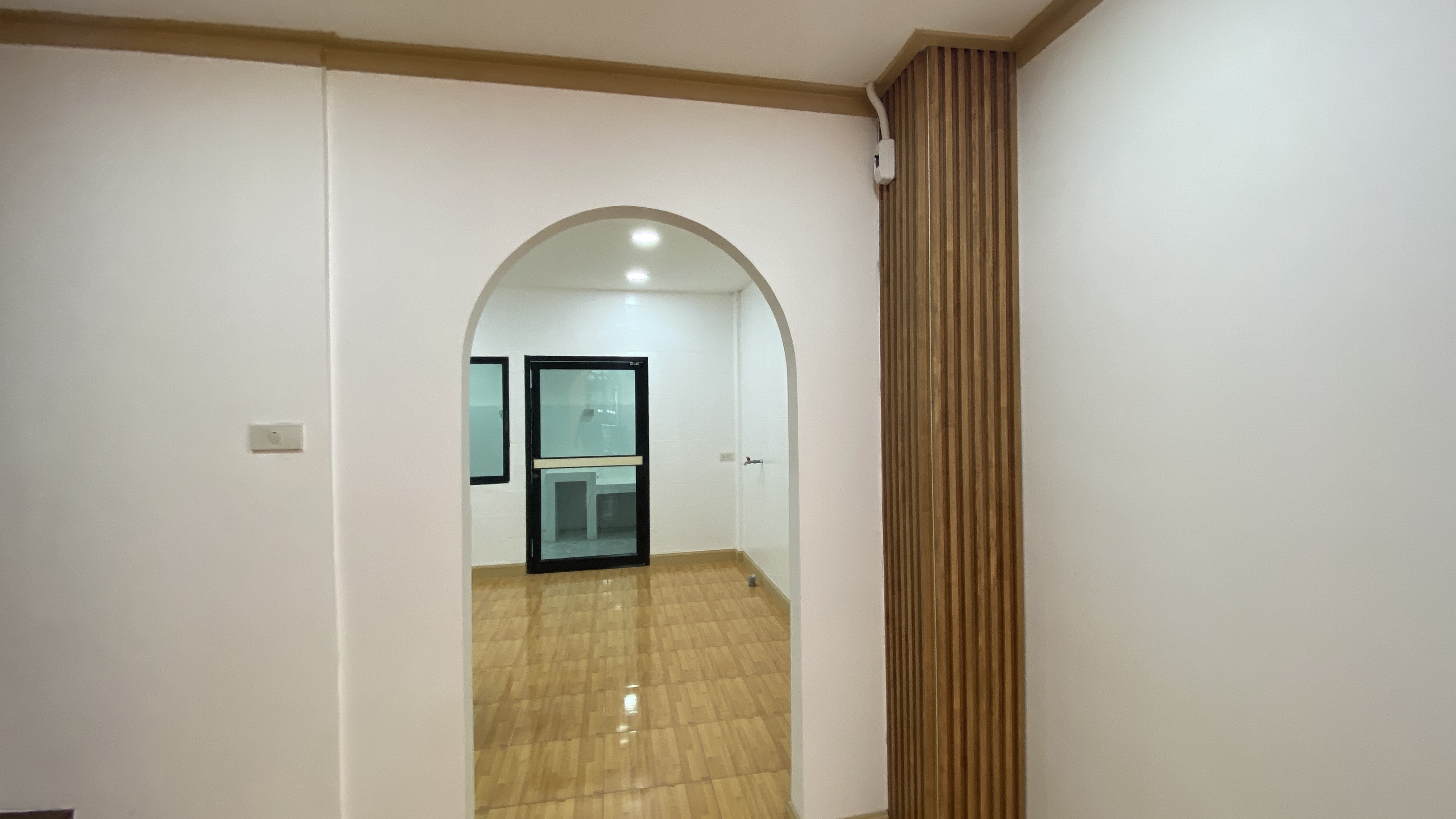 ขายทาวน์เฮ้าส์ 2 ชั้น หมู่บ้านเสนาวิลล่า84 แฮปปี้แลนด์ ใกล้เดอะมอลล์บางกะปิ (N.988)