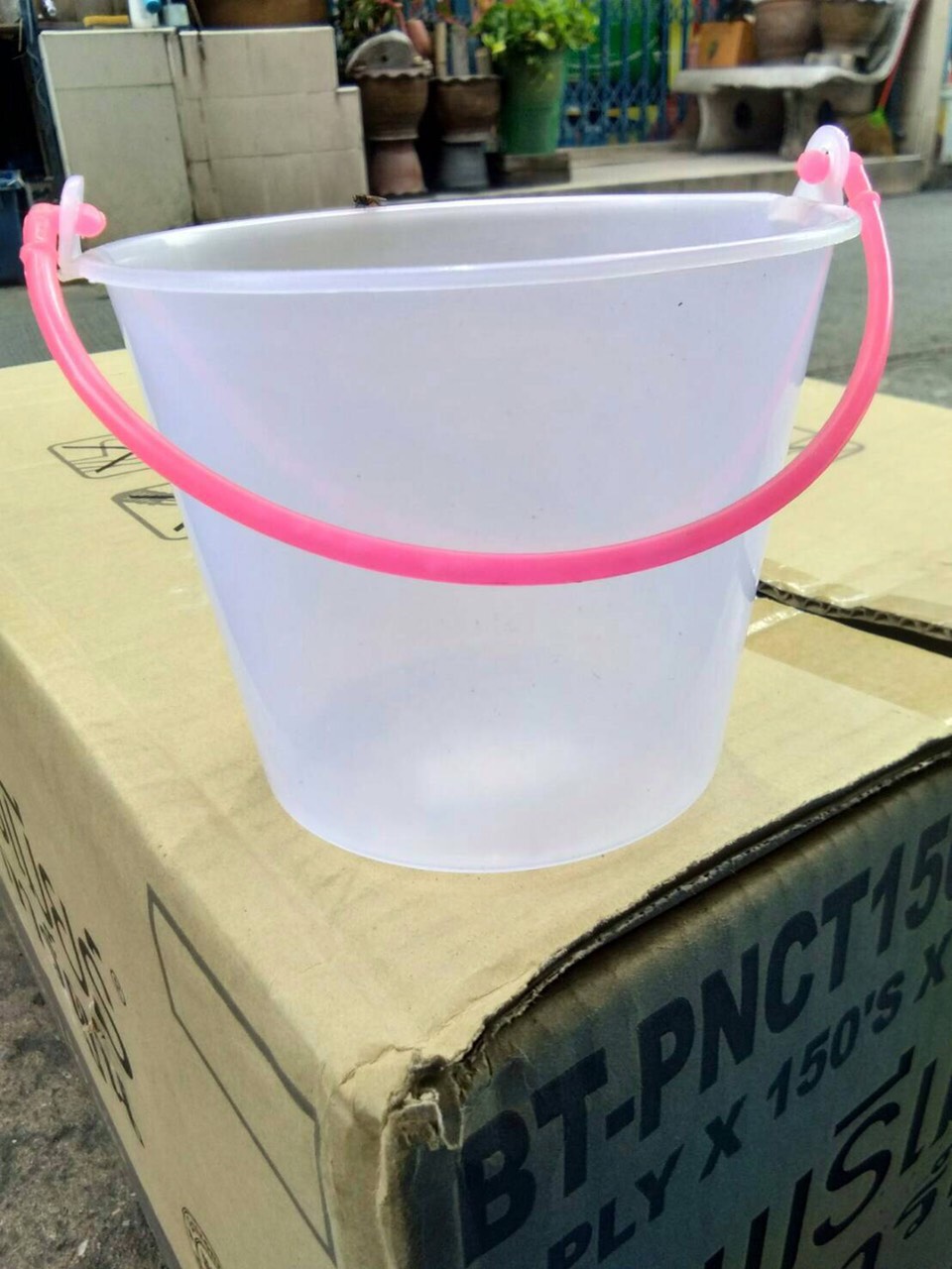 P07980 ถังน้ำแข็ง 0.25 แกลอน (14.5*14.5*12 cm) สีขาว หูพลาสติก (ราคาส่งต่อ 1 โหล: 12 ใบ)