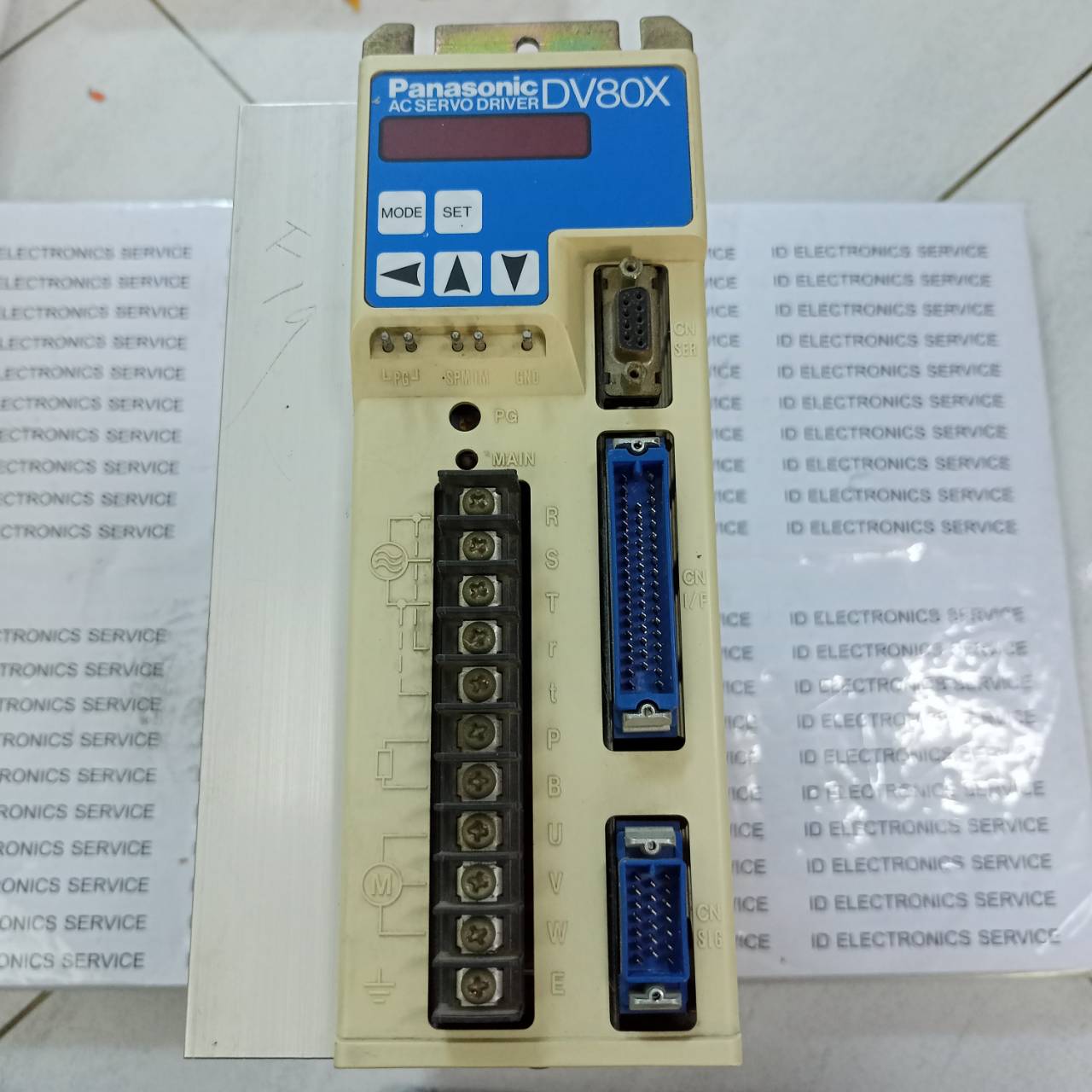 SERVO DRIVE " PANASONIC " MODEL : DV80X180MB5