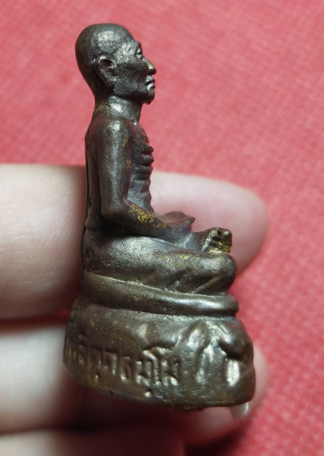 พระมหากัสสปะ ❇เนื้อมหาชนวนธาตุกายสิทธิ์. เลข 143 อุดมวลสารตะกรุด1ดอก ▪สร้าง1200องค์ ❇หลวงปูสิงห์โต จิตฺตธมฺโม❇