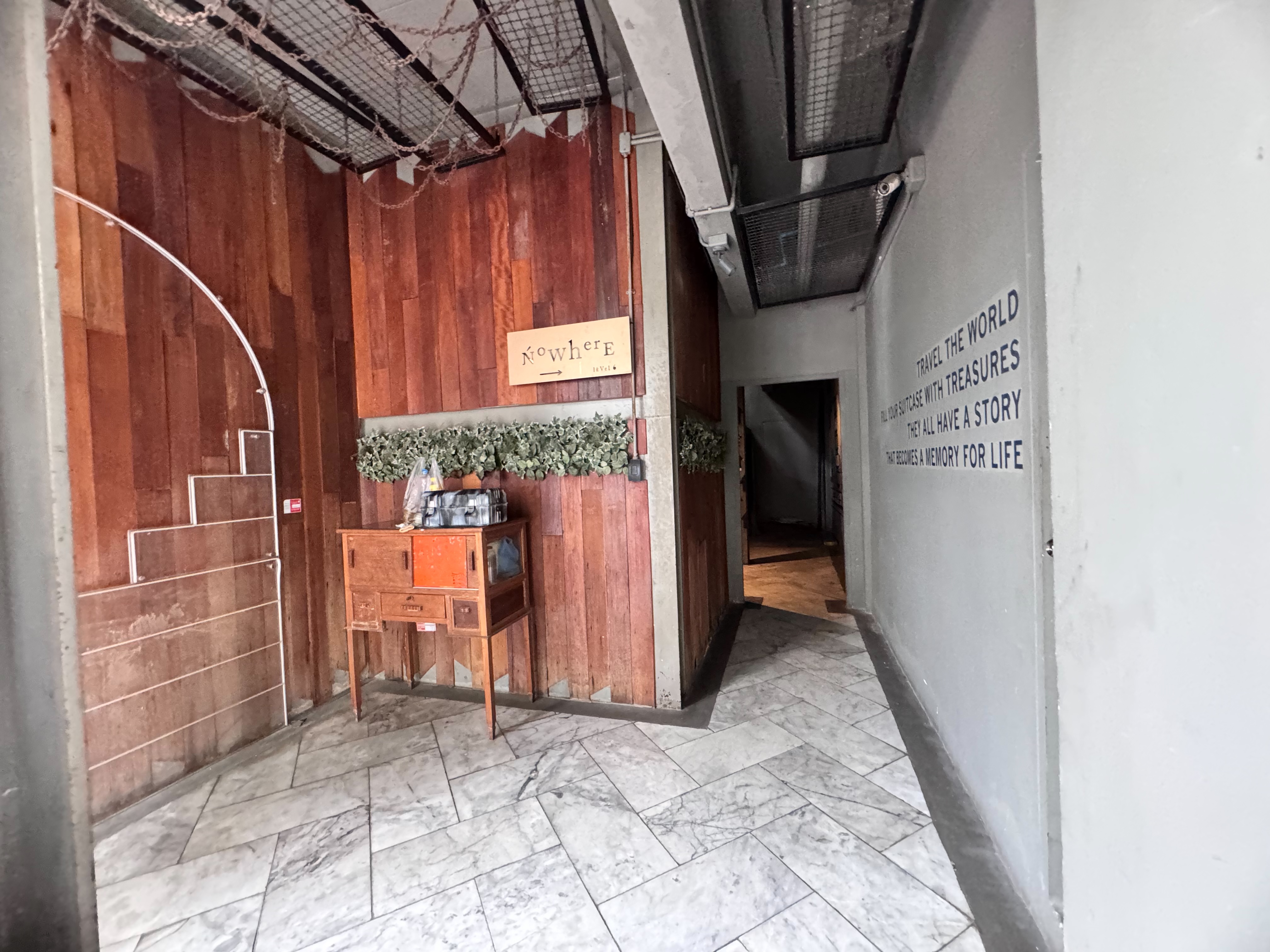 ให้เช่าพื้นที่ ชั้น 1 และชั้นลอย ทำเลเอกมัย ใกล้ BTS เอกมัย (N.1222)