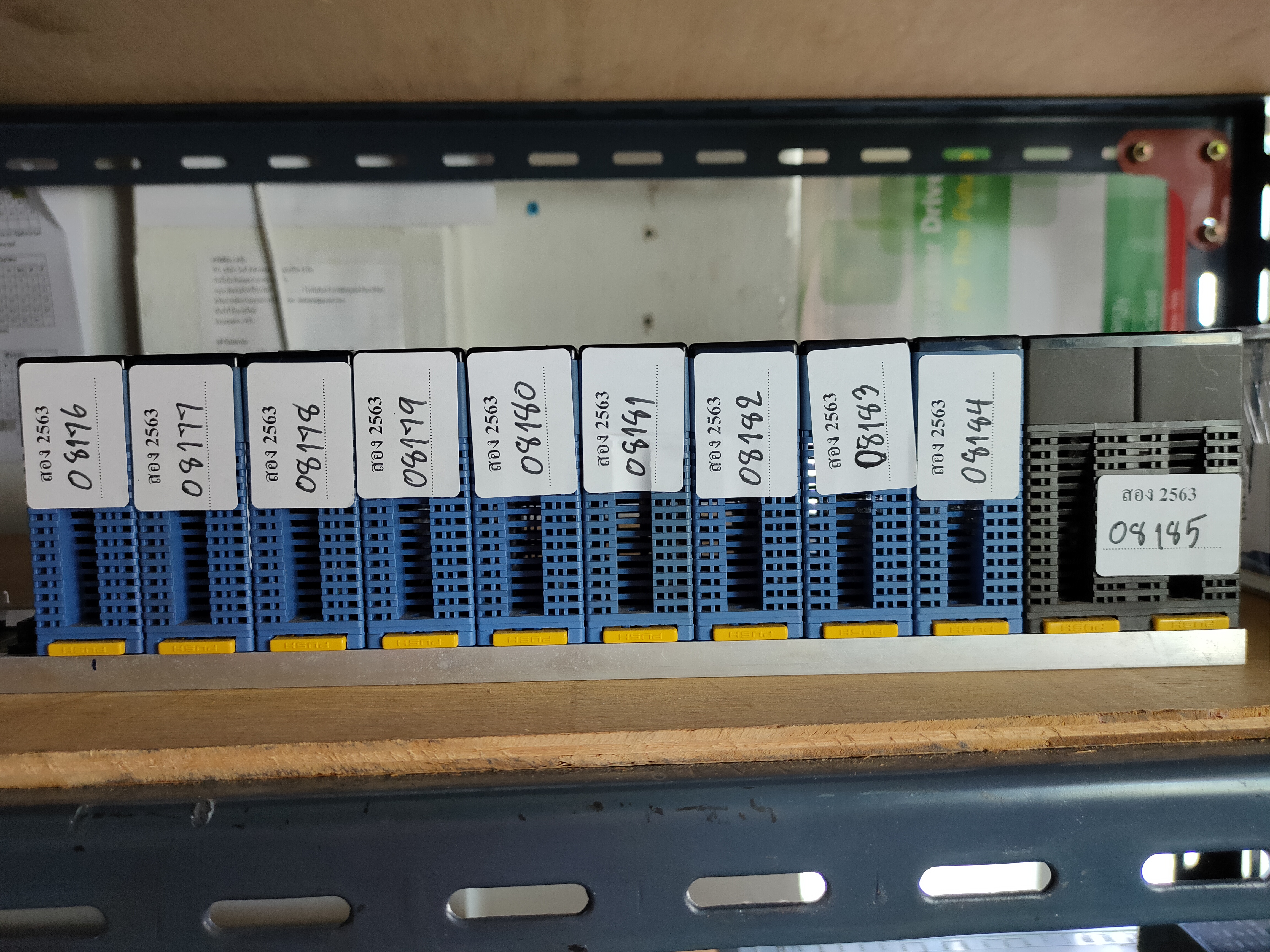 PLC " YOKOGAWA " MODEL : F3YD32-1A
