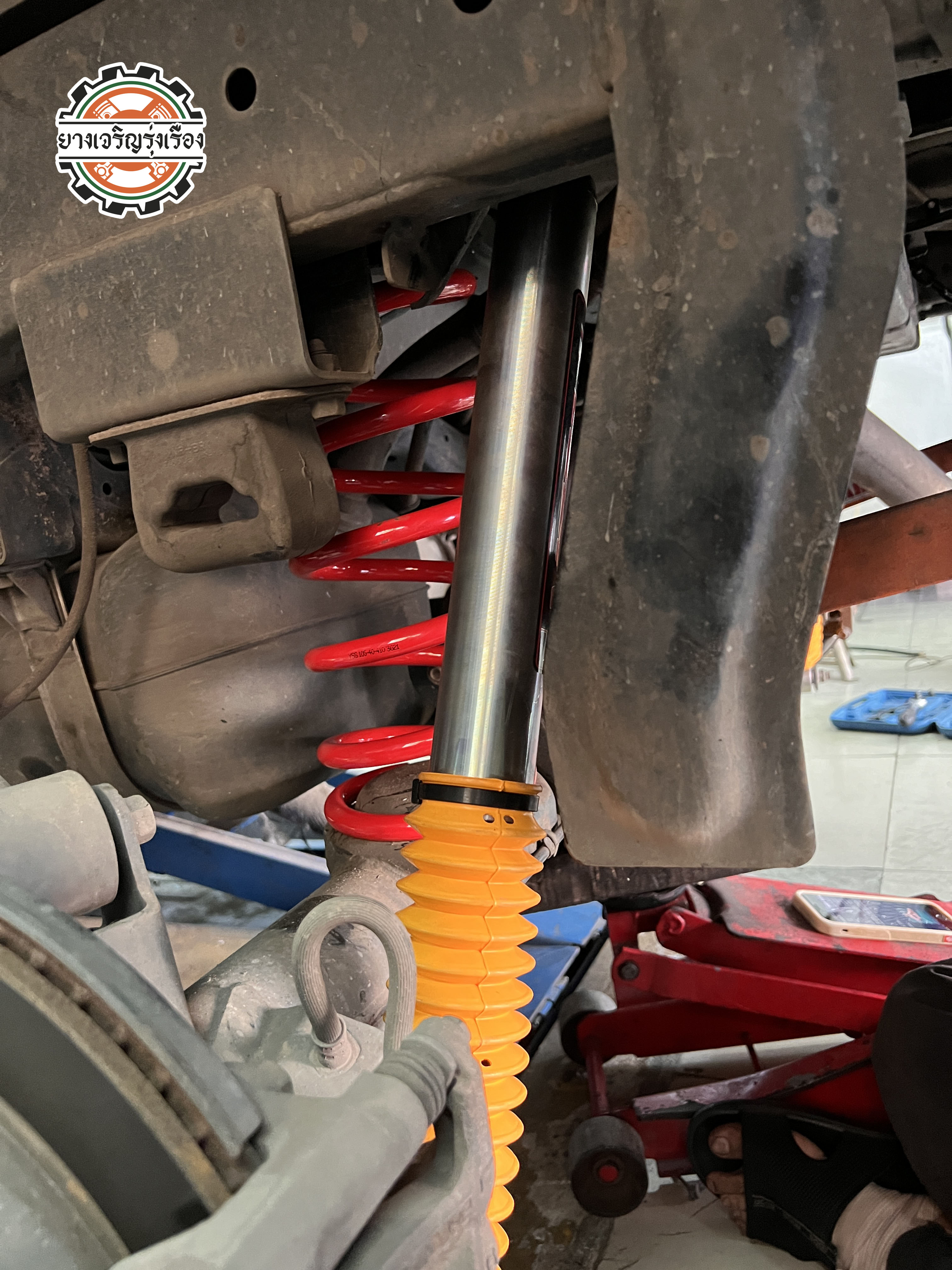 ISUZU MU-X อัพเกรดโช้คอัพ YSS E SERIES พร้อมเพิ่ม Yss spring performance เพิ่มความกระชับขับสนุกขึ้น [+] โช้คอัพ YSS E SERIES ทั้งชุด หลัง [+] SPRING YSS SPROT SERIES ทั้งชุด หลัง 🔩พร้อมบริการติดตั้ง + Set up ให้เหมาะกับยาง 🔩 ขับสนุกด้วยบริการ ตั้งศูนย์ละเอียดให้เหมาะกับการใช้งานและลักษณะของช่วงล่าง 𝙊𝙪𝙧 𝙎𝙚𝙧𝙫𝙞𝙘𝙚 บริการทางร้าน เรารับทำอะไรบ้าง 🔧 ติดตั้งยางแบบไร้รอย 100% 🔧 บริการสลับยาง ตามอายุ 🔧 มียางรถยนต์ทุกยี่ห้อให้เลือกซื้อ 🔧 เช็คช่วงล่าง แก้ปัญหาให้ตรงจุด 🔧 บริการล้างลิ้นปีกผีเสื้อ 🔧 บริการเช็คระยะรถยนต์ 🔧 เปลี่ยนถ่ายของเหลวทั้งระบบ 🔧 ตั้งศูนย์ด้วยเครื่อง HUNTER นำเข้าจาก USA สอบถามข้อมูลเพิ่มเติม หรือนัดหมายเข้ารับบริการ Tel : 08-6569-1915 Tel : 08-6544-5963 Line id : @88rw Tiktok : https://www.tiktok.com/@88rwycrr Youtube : https://youtube.com/@88rw Facebook : https://www.facebook.com/88rwtire Location : https://goo.gl/maps/HrNUAZXPN94KvxZ98?coh=178573&entry=tt #รถยนต์มีปัญหาไม่รู้ต้องแก้ตรงไหน ทางเรายินดี ตรวจหาปัญหาและหาวิธีแก้ บอกลูกค้าก่อนลงมือทำเสมอราคาเป็นธรรมไม่เอาเปรียบ สบายใจคุณลูกค้า ---------------------------------- ดูแลให้คำปรึกษาทุกปัญหาคาใจ ไม่ทิ้งลูกค้า มีบริการหลังการขาย 【ให้ผู้เชี่ยวชาญของเรา ดูแลรถคุณ】 ร้านยางเจริญรุ่งเรือง ยินดีต้อนรับครับ ---------------------------------- #โช๊คอัพรถยนต์ #monroe #yss #kayaba #profender #ร้านยางเจริญรุ่งเรือง #นนทบุรี #งามวงศ์วาน #amsfix #บริการช่วงล่างรถยนต์ #ซ่อมบำรุงช่วงล่าง #เซทอัพโช๊คอัพรถยนต์