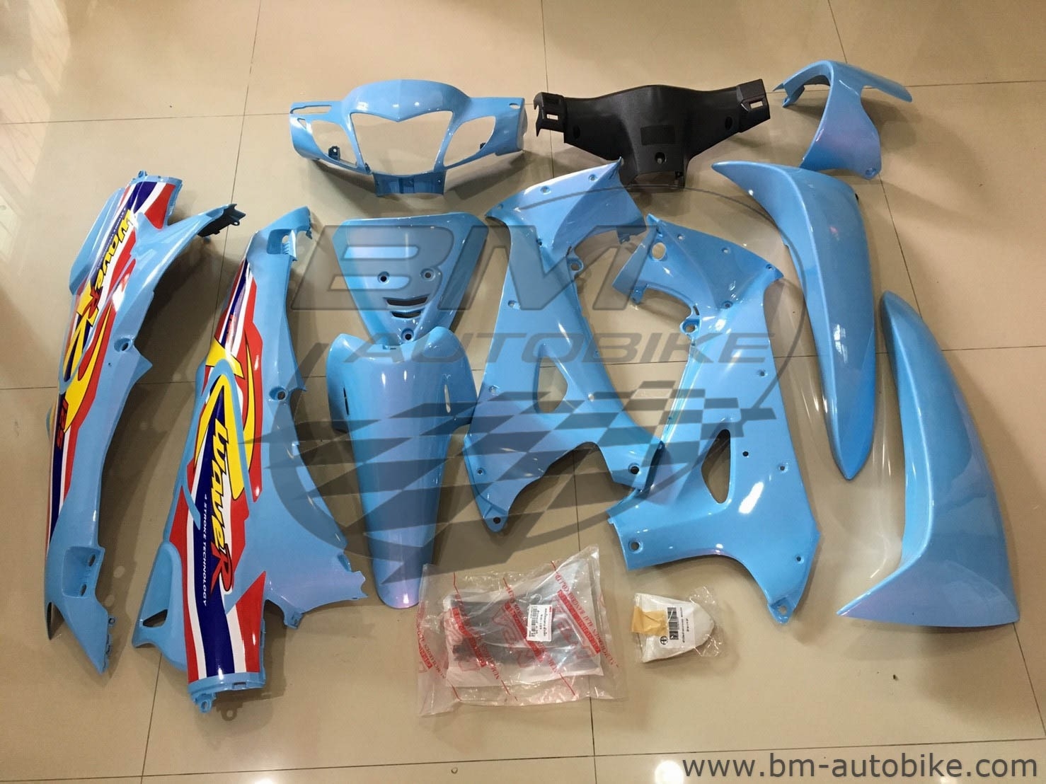 ชุดสี WAVE 125R สีฟ้า193กุญแจกลม + หน้ากากหลัง + อกไก่ 4,500 กรัม