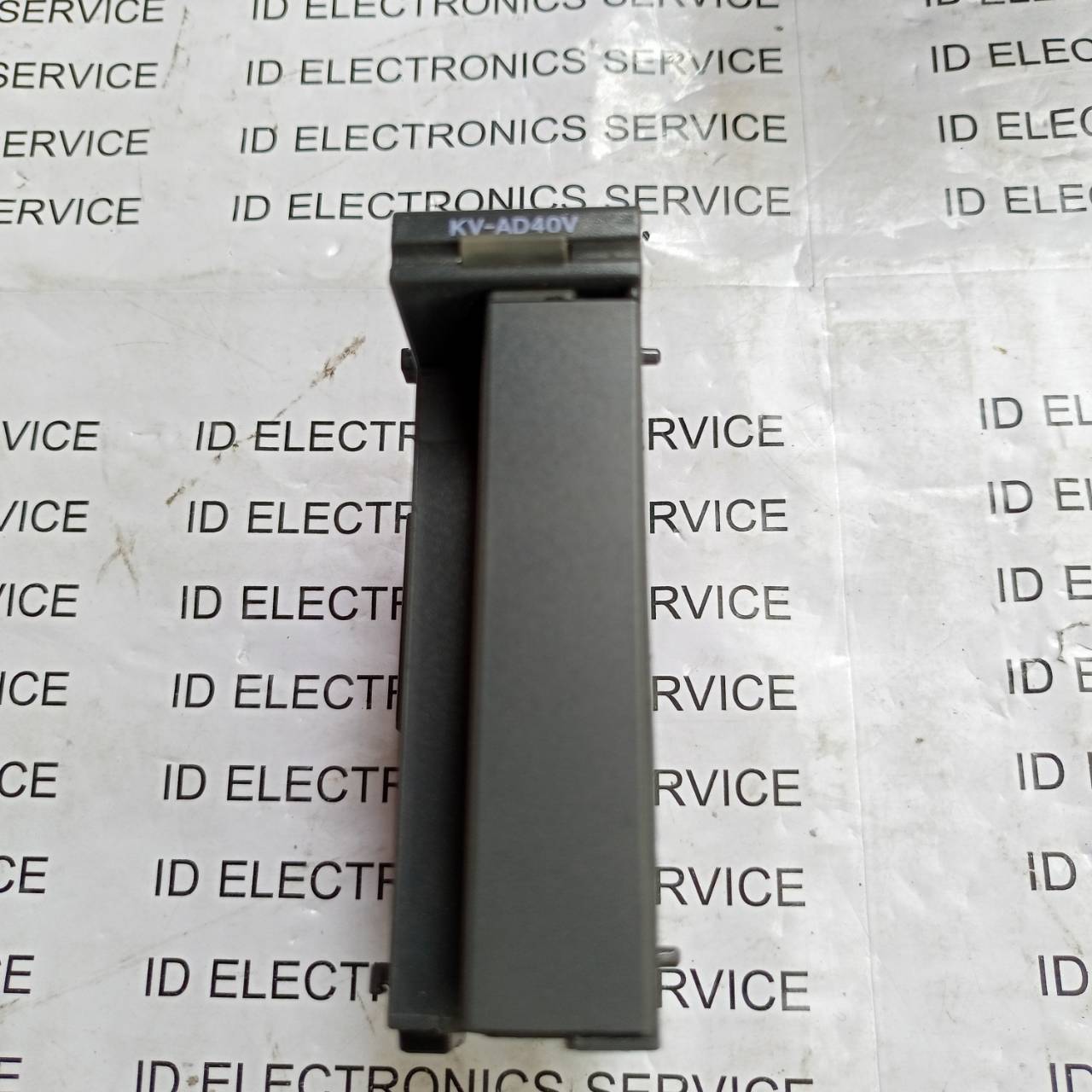PLC " KEYENCE " MODEL : KV-AD40V