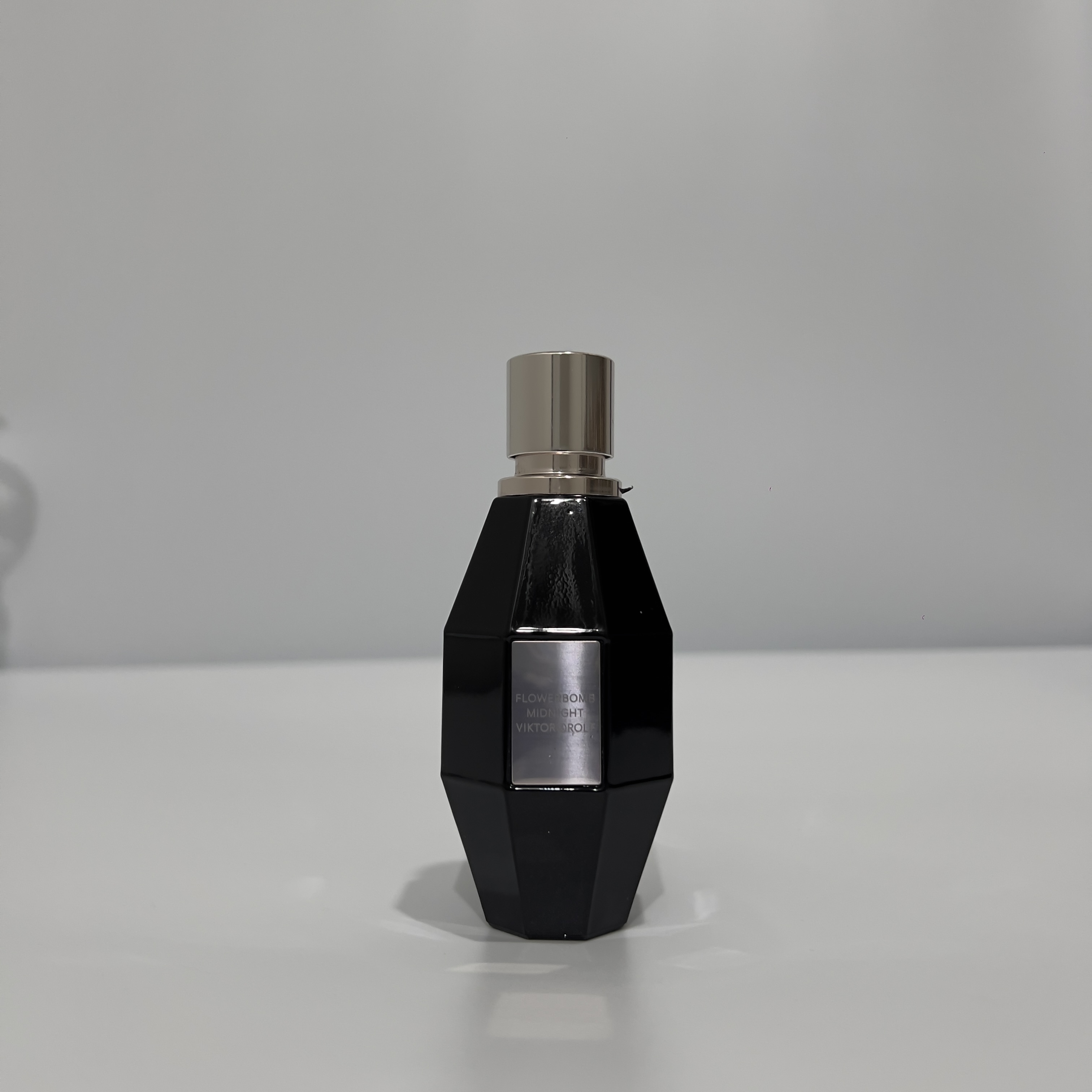 น้ำหอม Flowerbomb Midnight by Viktor & Rolf EDP 50ml