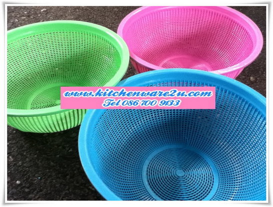 P05873 ตะแกรงกลม ตาถี่ (กว้าง 23 ยาว 23 สูง 6 ซม) สีหวาน เกรดเอ 516 (ราคาส่งต่อโหล: 12 ใบ คลิ๊กที่สินค้าเพื่อดูรายละเอียด)