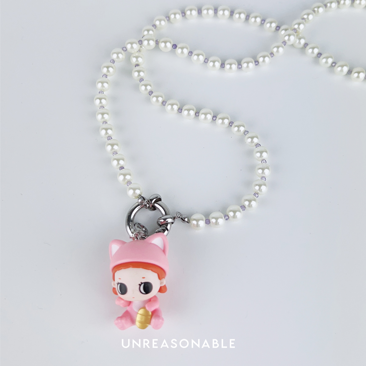 สร้อยคอมุกแก้วสลับหินสีม่วง 6 mm. Nyota POP BEAN Popmart UA1004-07 Unreasonable Accessories