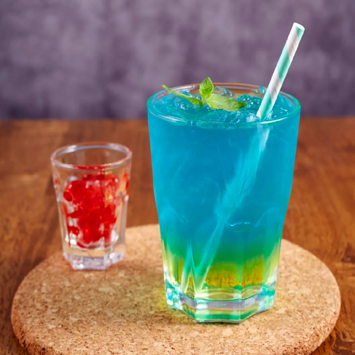 P10416 แก้วใส 10 ออนซ์ (8.2*8.2*9.7 cm) No.101110 (ราคาส่งต่อ 1 ลัง: 6 โหล:72 ใบ)