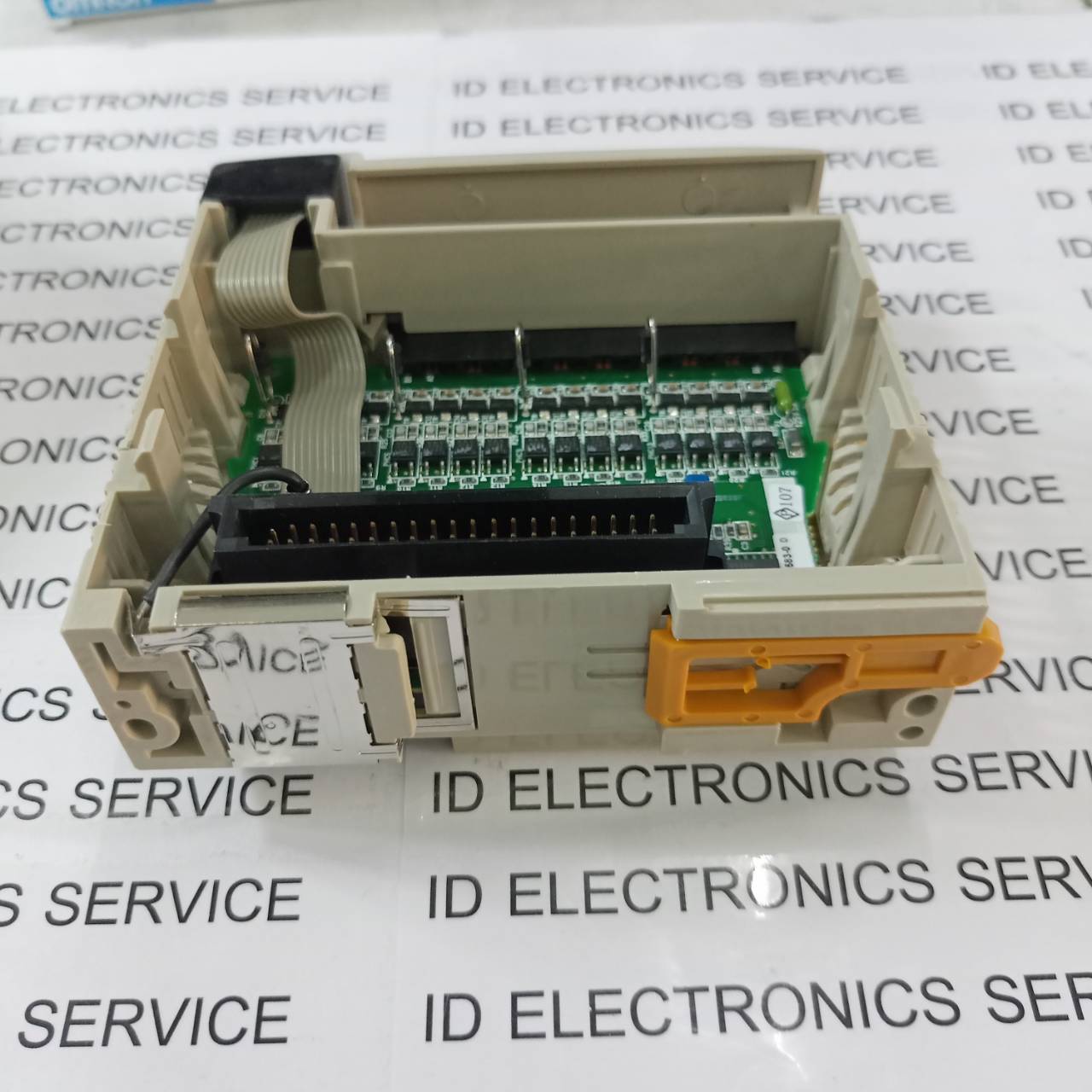PLC " OMRON " MODEL : CQM1-OD212
