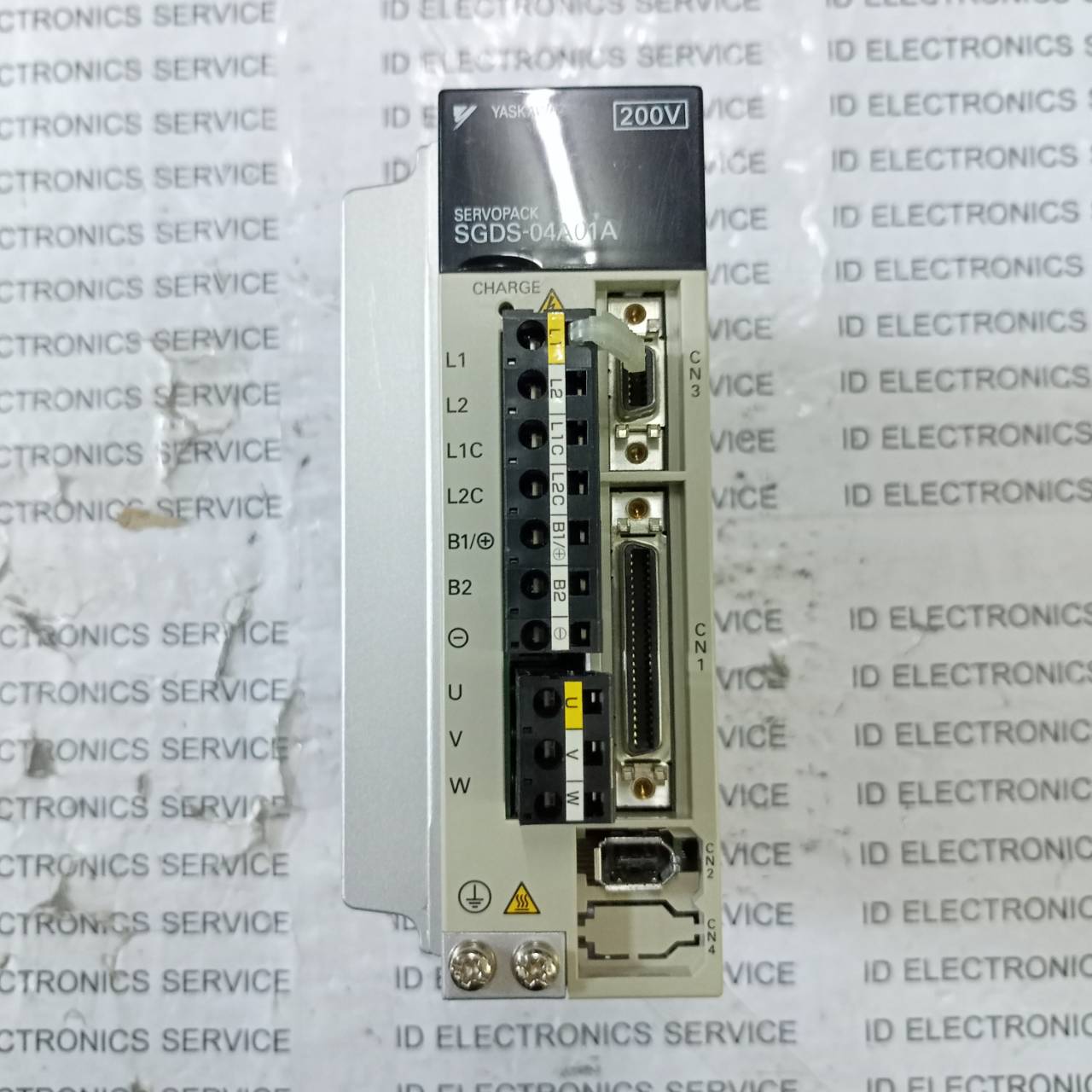 DRIVE SGDS-04A01A "YASKAWA"