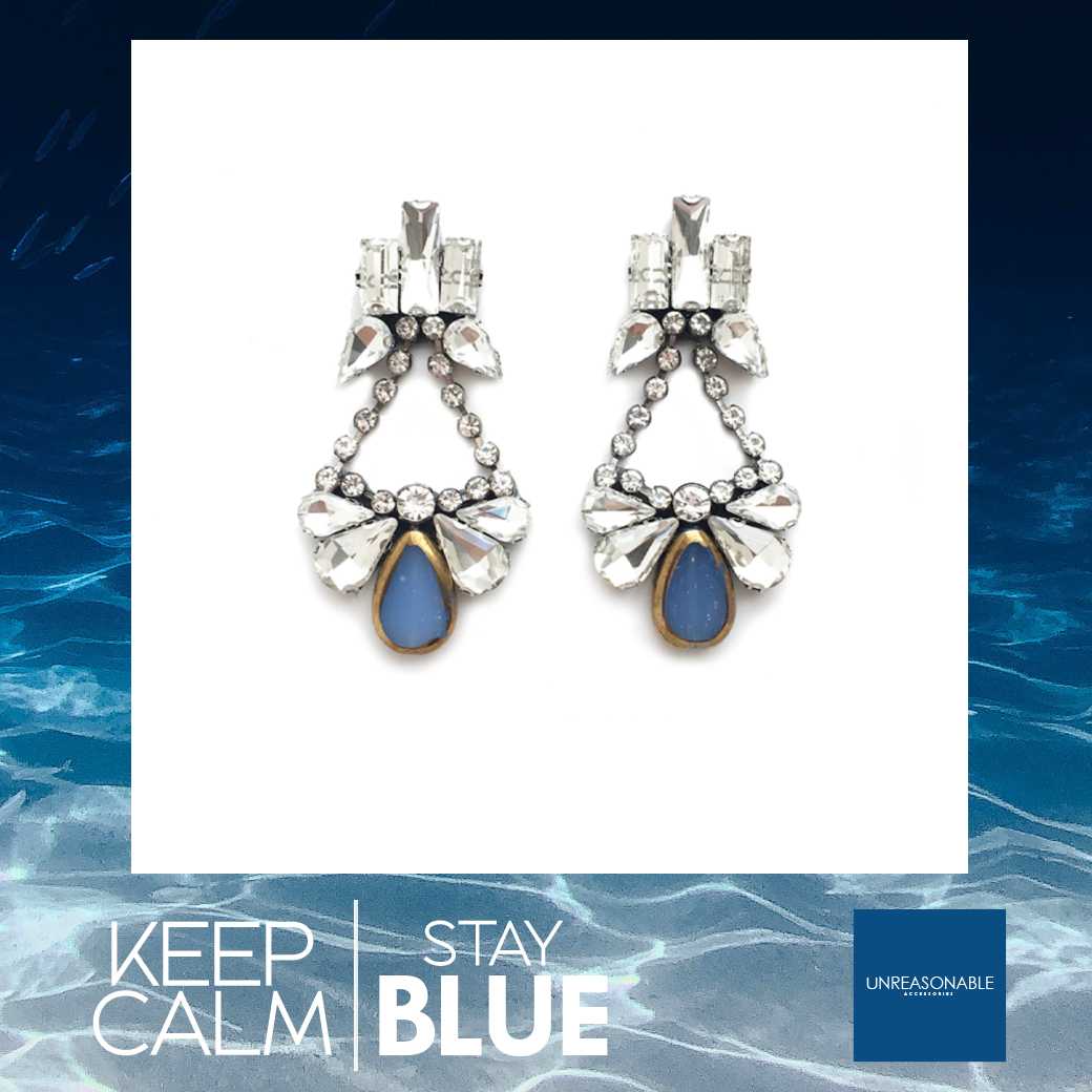 ต่างหู Crystal สีฟ้า ต่างหูคลิป ต่างหูก้านเงินแท้ น้ำหนักเบา สวยใส่สบาย UA0537-01 Unreasonable Accessories