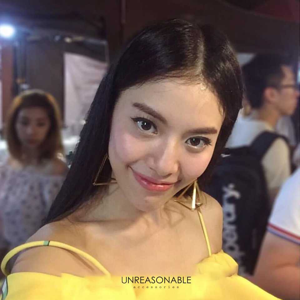 ต่างหูพีรามิด สีทอง ต่างหูก้านเงินแท้ น้ำหนักเบา สวยใส่สบาย UA0010-02 Unreasonable Accessories