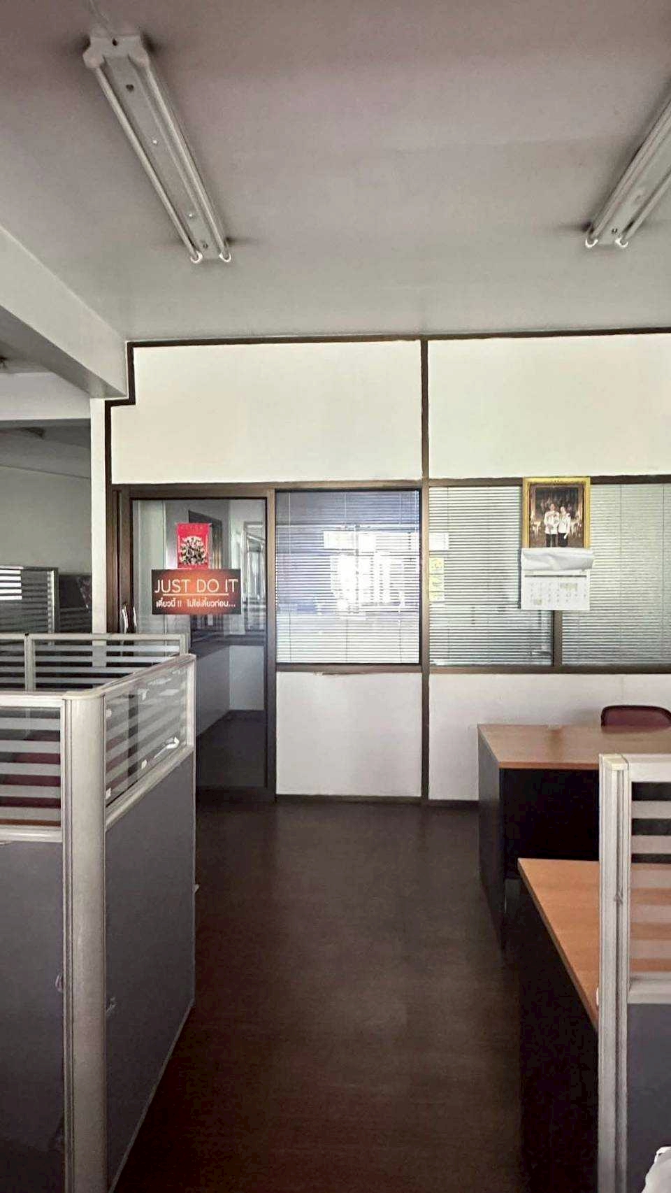 ให้เช่าอาคารพาณิชย์อุดมสุข 4 ชั้น 3คูหา ใกล้BTSบางจาก (N.1863)