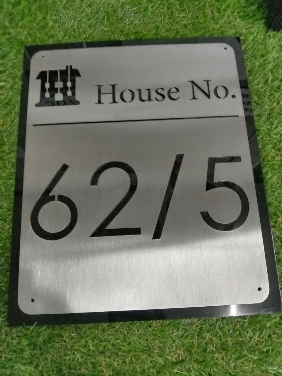 ป้ายบ้านเลขที่ เเสตนเลสฉุลติดอะคริลิค ขนาด 25x30 cm