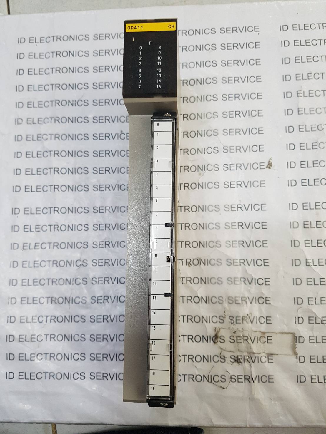 PLC " OMRON " MODEL : C500-OD411