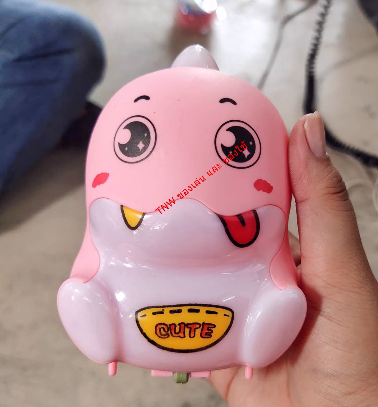 ของเล่นไขลาน ตุ๊กตาไขลาน ผึ้งไขลาน ไดโนเสารไขลาน มีหลายสี แบบคละสี