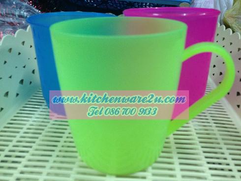 P02593 แก้วน้ำหู สีสดใส (8*8*10 cm) No.888 ราคาส่งต่อ 1 โหล:12 ใบ