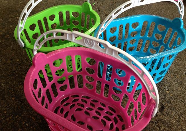 P07450 ตะกร้าวงรีหูหิ้ว สีสวย (19*25*14 cm) (ราคาส่งต่อ 1 โหล : 12 ใบ)