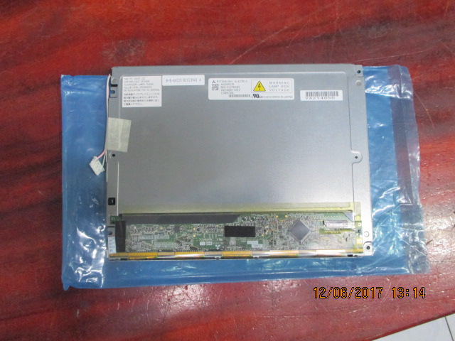 LCD PANEL " MITSUBISHI " MODEL : AA104VC15