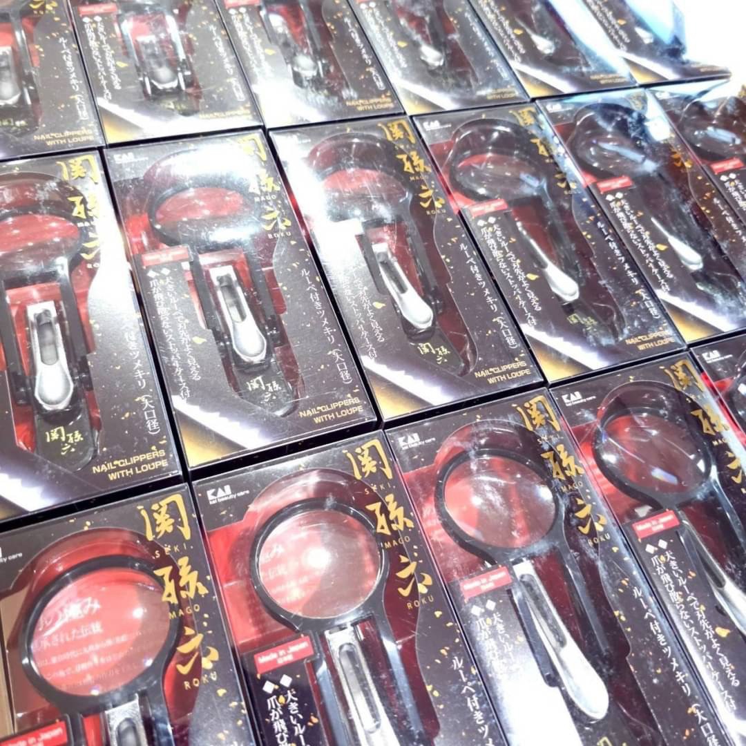 KAI กรรไกรตัดเล็บ made in Japan มาพร้อมแว่นขยายพร้อมใช้งาน