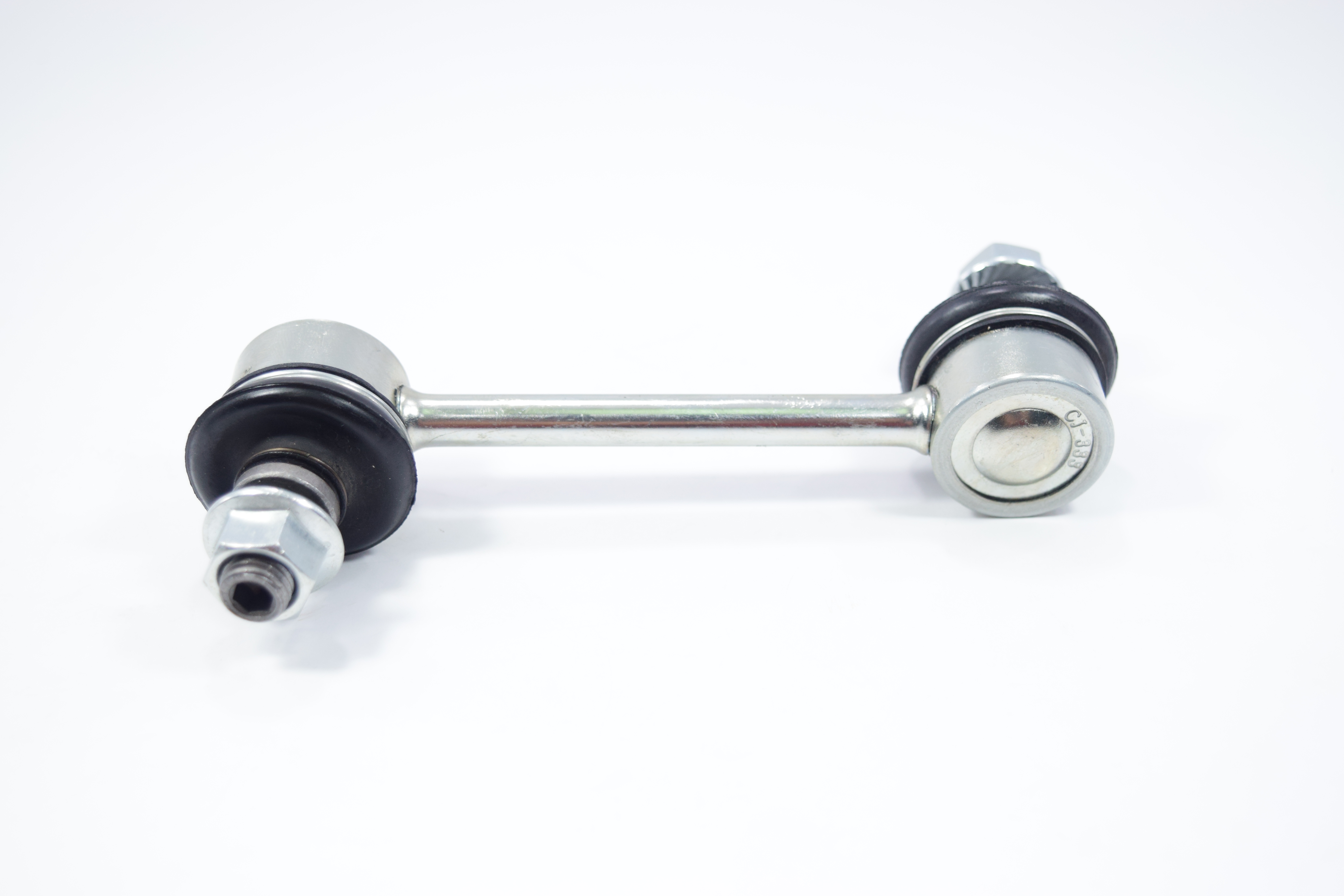 ลูกหมากกันโคลงหลัง TOYOTA AE90, AE92, AE111, EE111, AT171, ST171 โตโยต้า / ขนาด ยาว A 105 mm. / เกลียวเสื้อ B 10 mm. / ตัวเลขบอกทิศ C 12' / 3L-2805 / ยี่ห้อ 333 (1คู่ 2 ตัว) (STABILIZER LINK REAR) (ซ้าย / ขวา)
