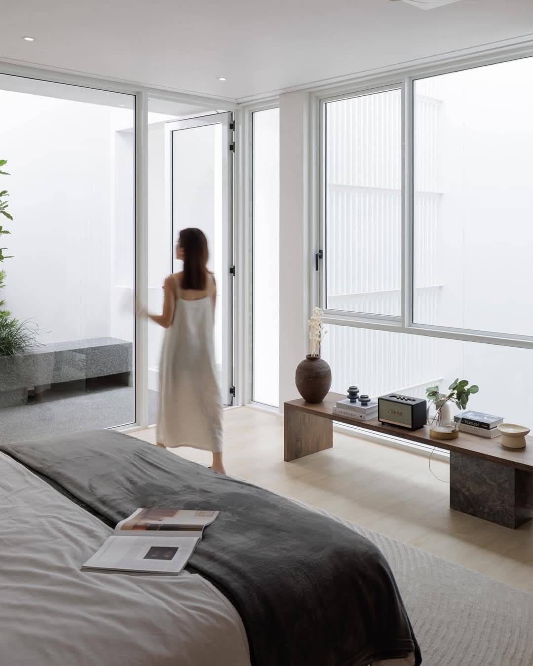 ให้เช่าบ้านหรู3ชั้น พร้อมลิฟท์ ติดเมกาบางนา ตกแต่งครบพร้อมอยู่ ค่าเช่า 400,000 บาท บางพลี สมุทรปราการ (N.1514)